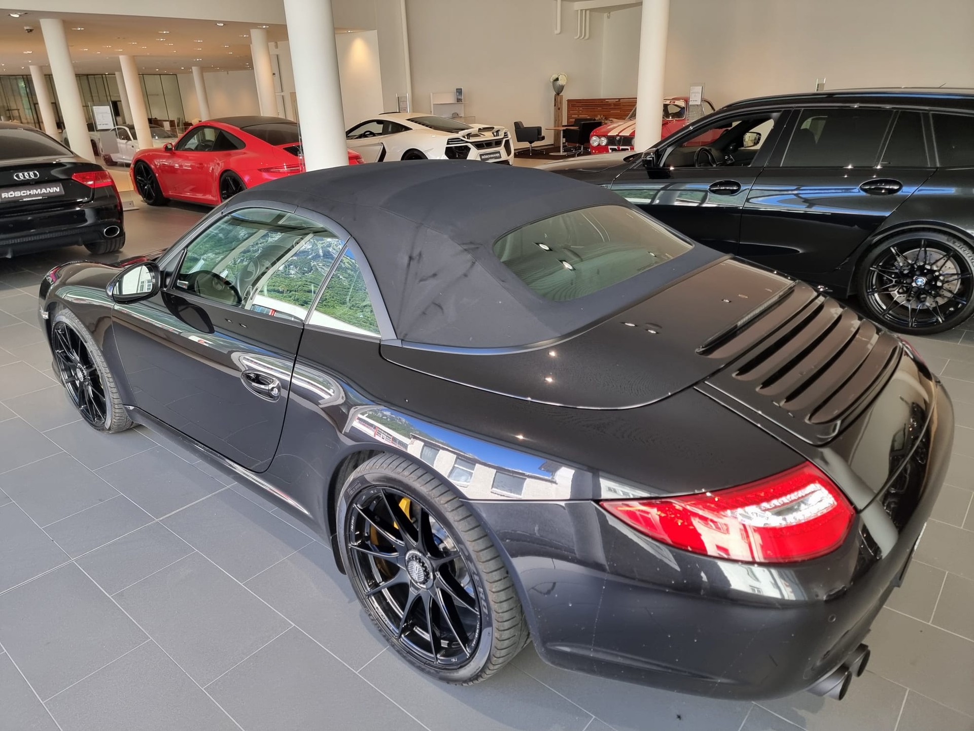 PORSCHE Carrera S Cabrio-image-3