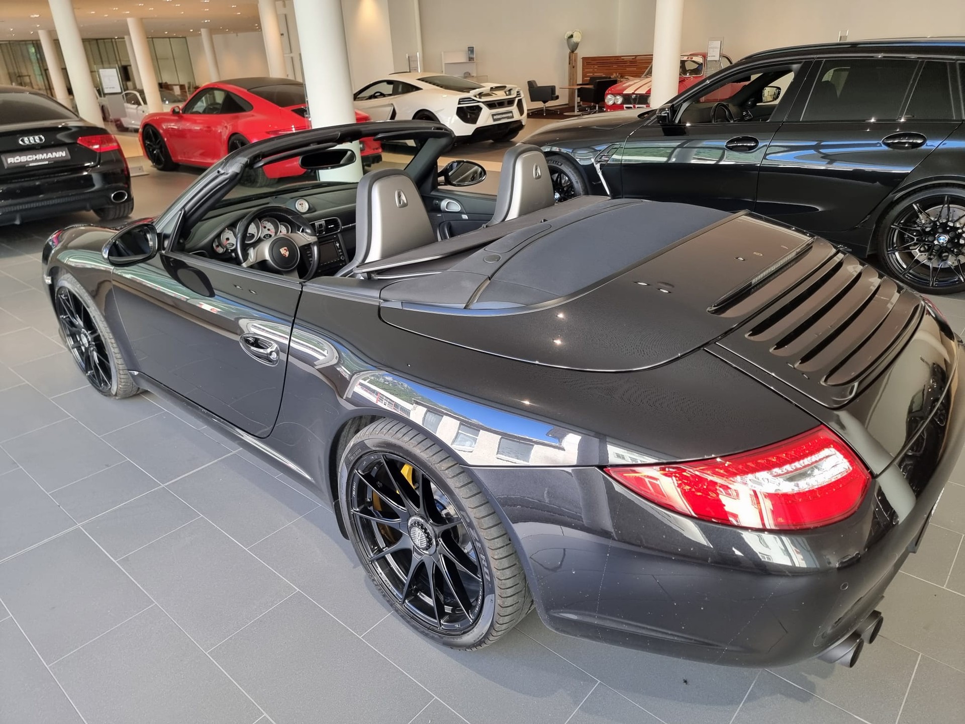 PORSCHE Carrera S Cabrio-image-1