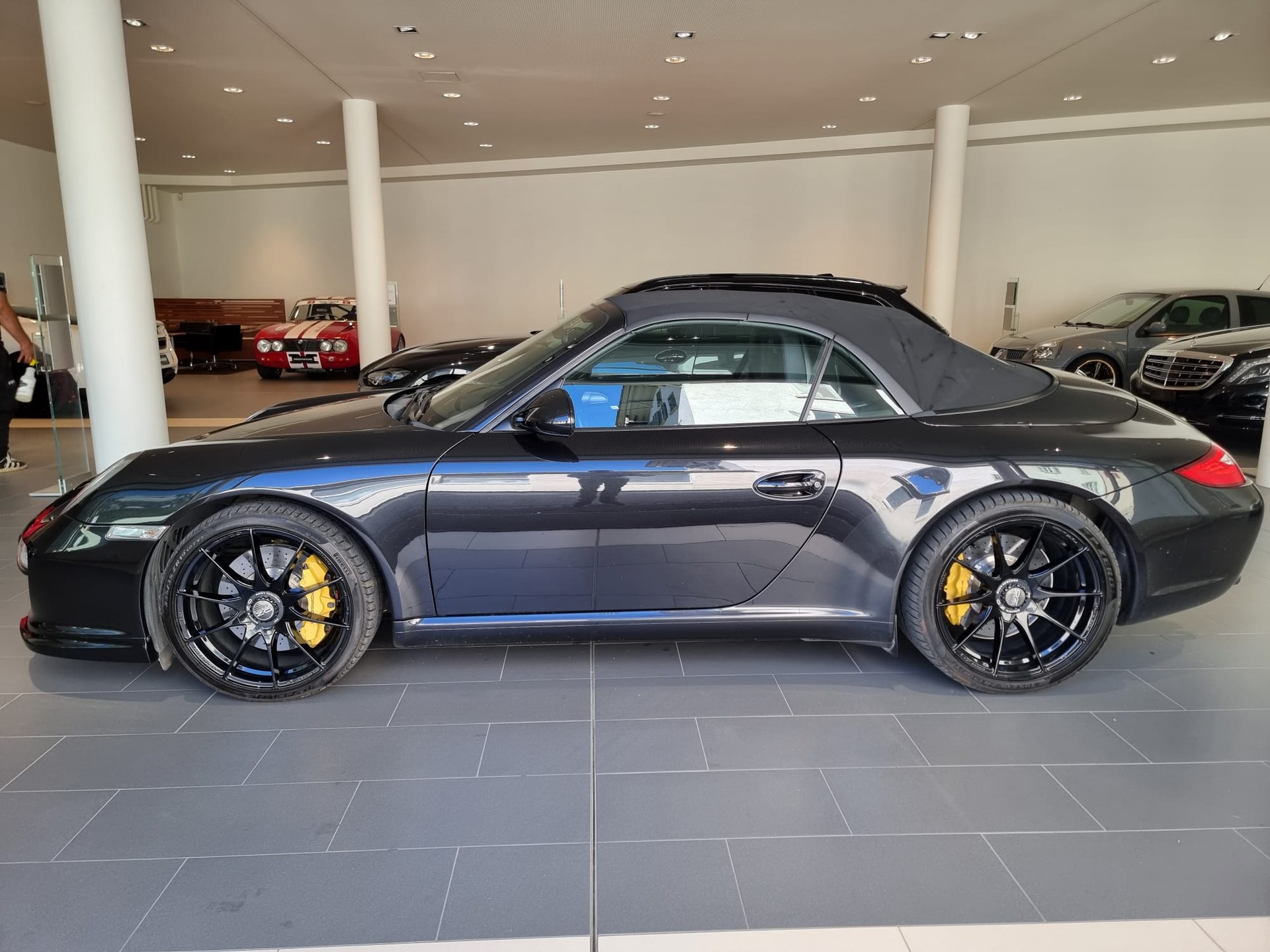 PORSCHE Carrera S Cabrio-image-15