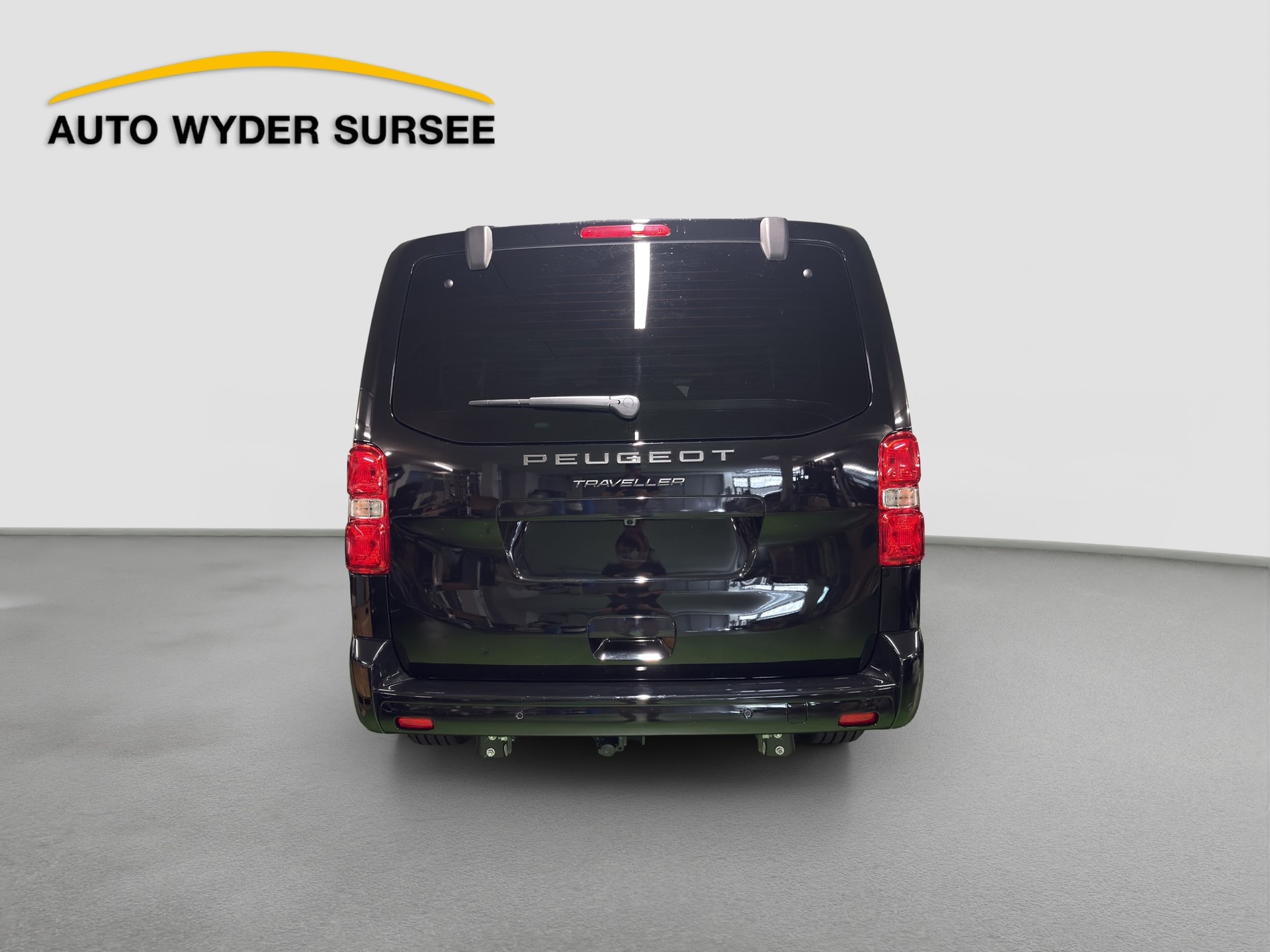 PEUGEOT Traveller Long 2.2 BlueHDi 180 Family Edition S/S-image-4