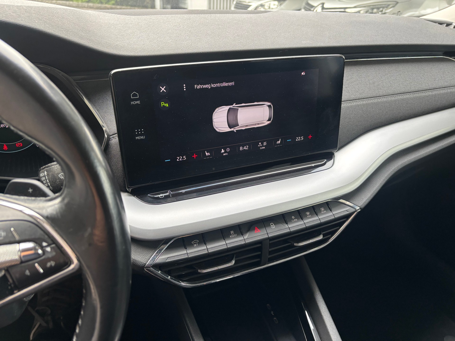 SKODA Octavia Combi 2.0 TDI DSG Style 4x4-image-6