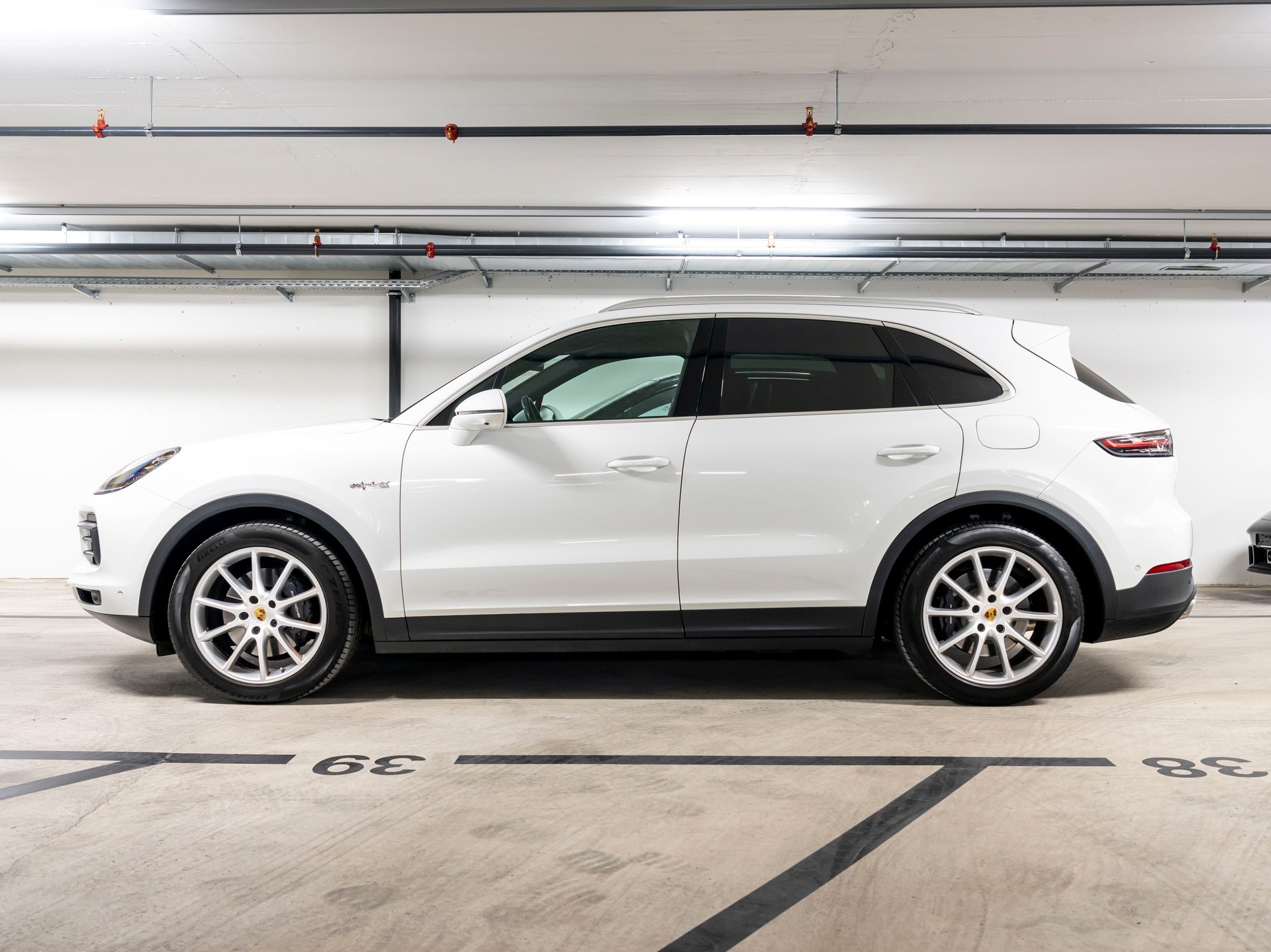 PORSCHE Cayenne E-Hybrid-image-1