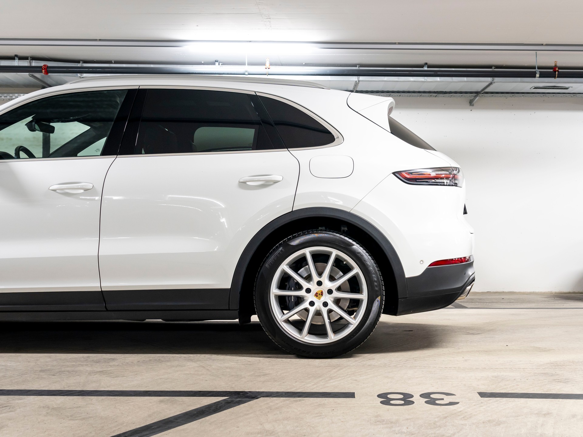 PORSCHE Cayenne E-Hybrid-image-8