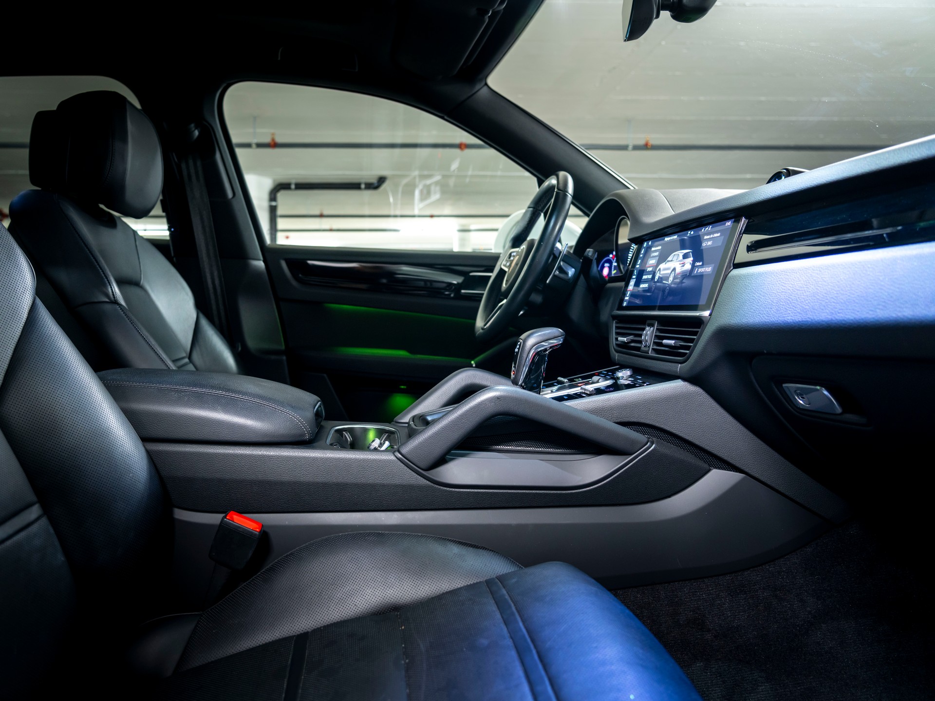 PORSCHE Cayenne E-Hybrid-image-22
