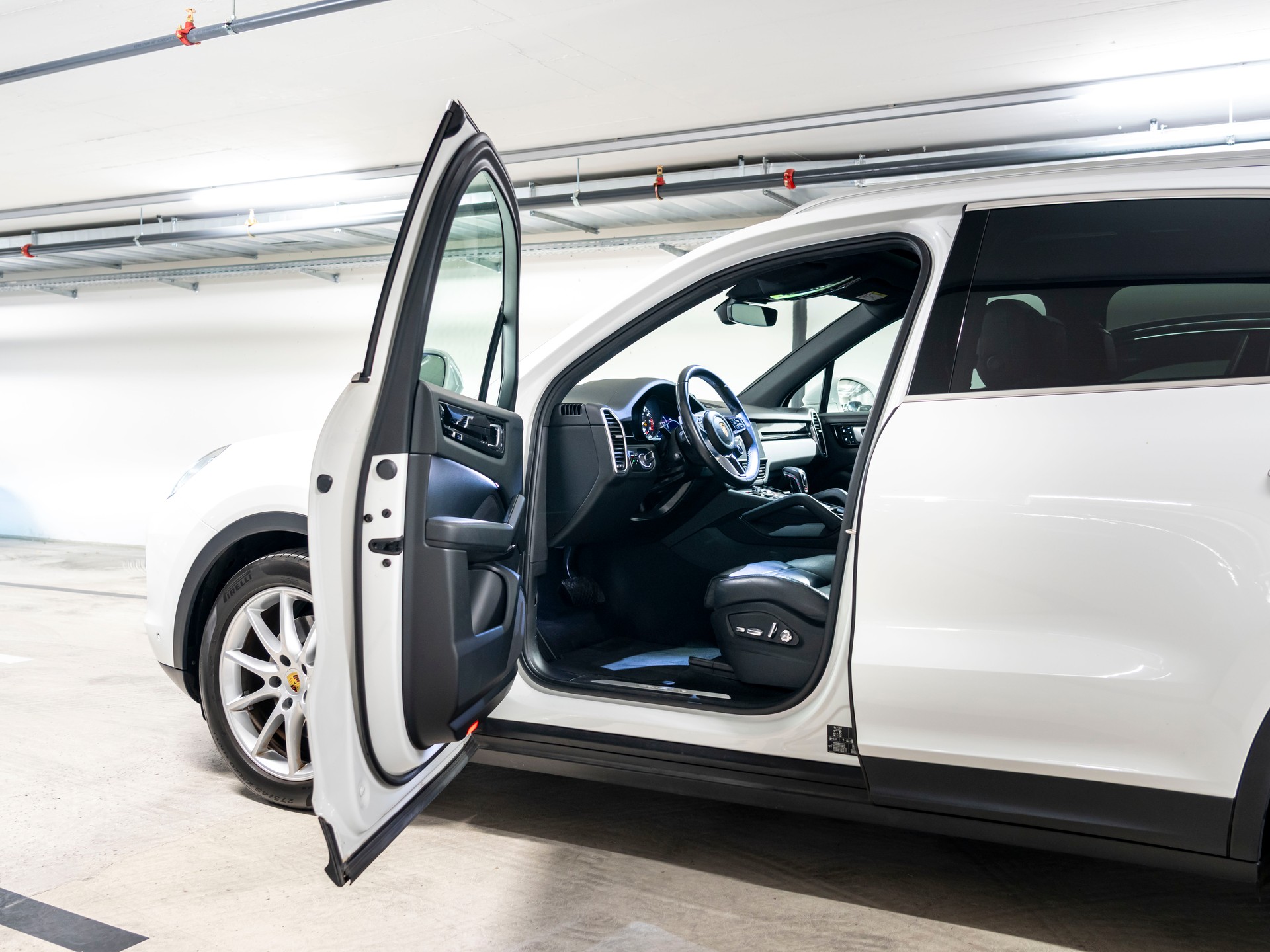PORSCHE Cayenne E-Hybrid-image-11