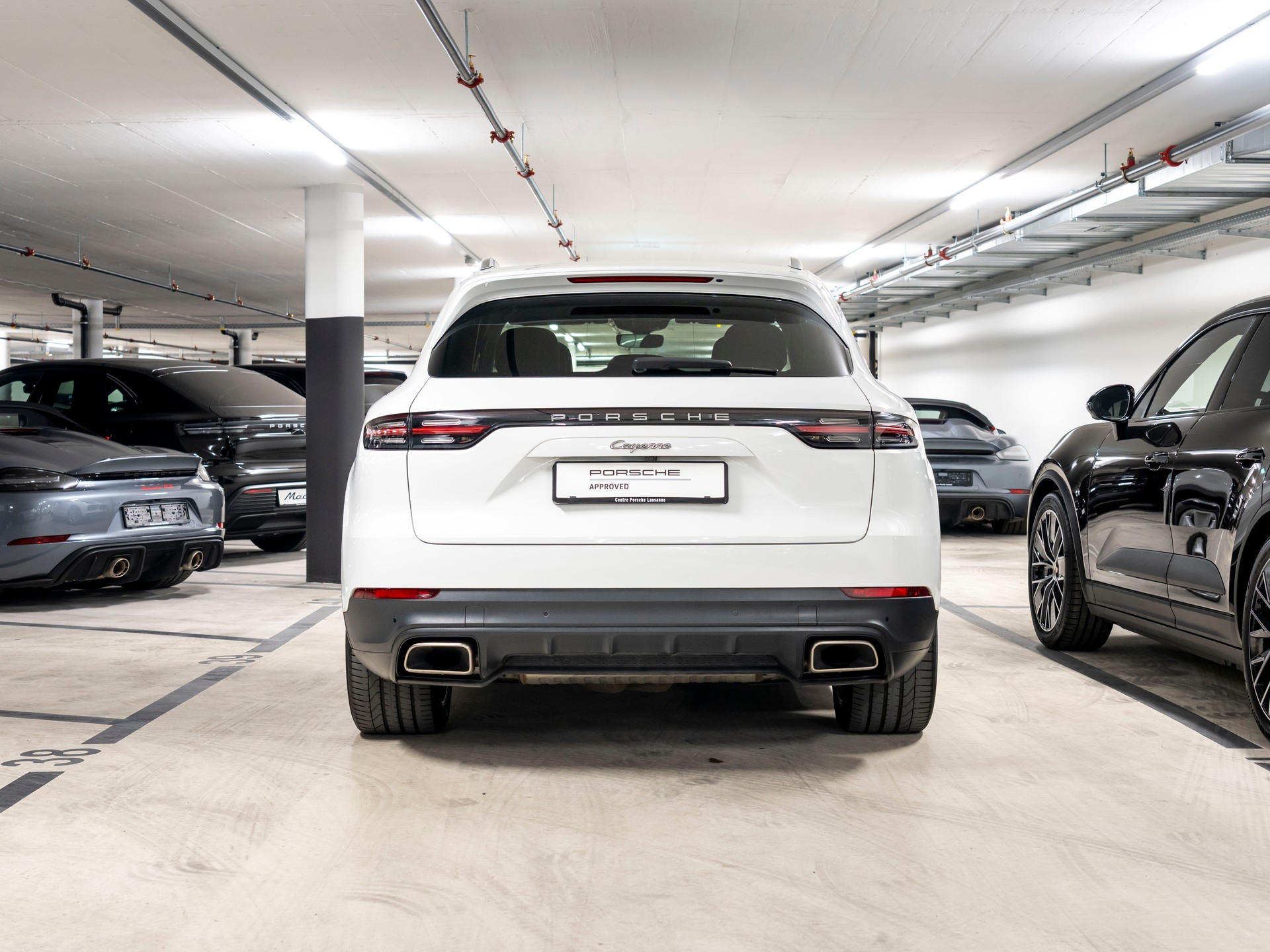 PORSCHE Cayenne E-Hybrid-image-4