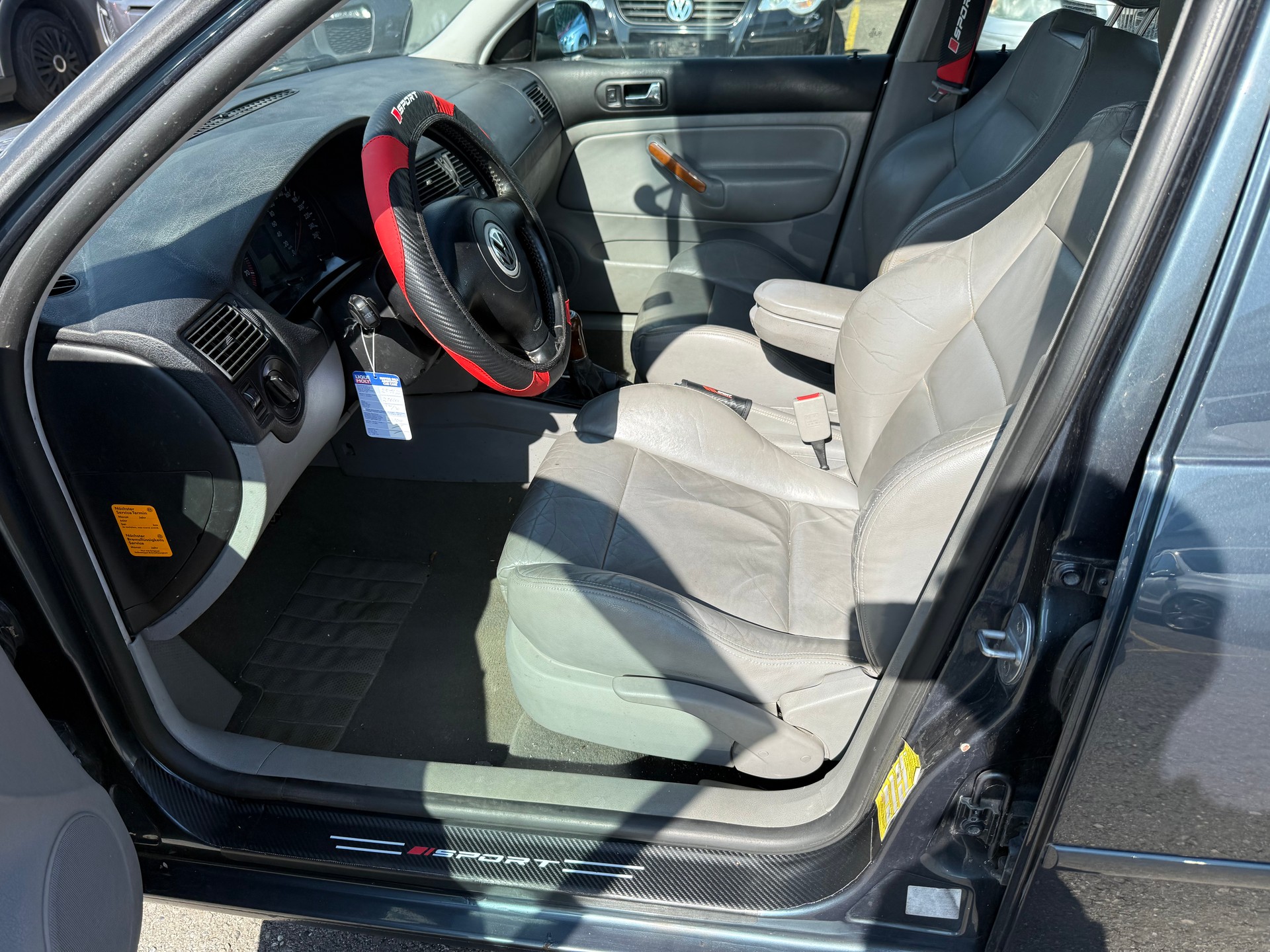 VW Golf 2.8 Highline 4Motion-image-7