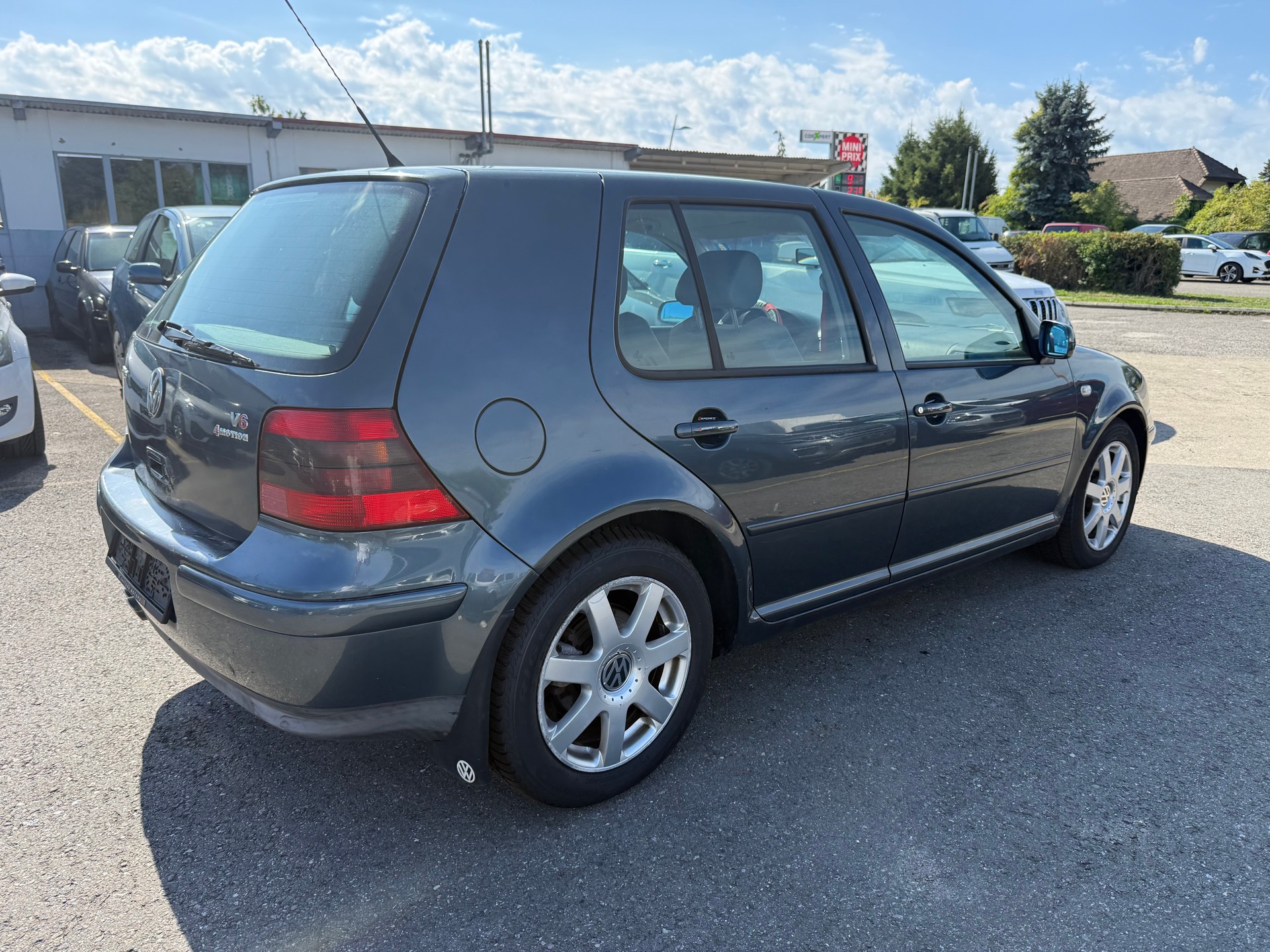 VW Golf 2.8 Highline 4Motion-image-2