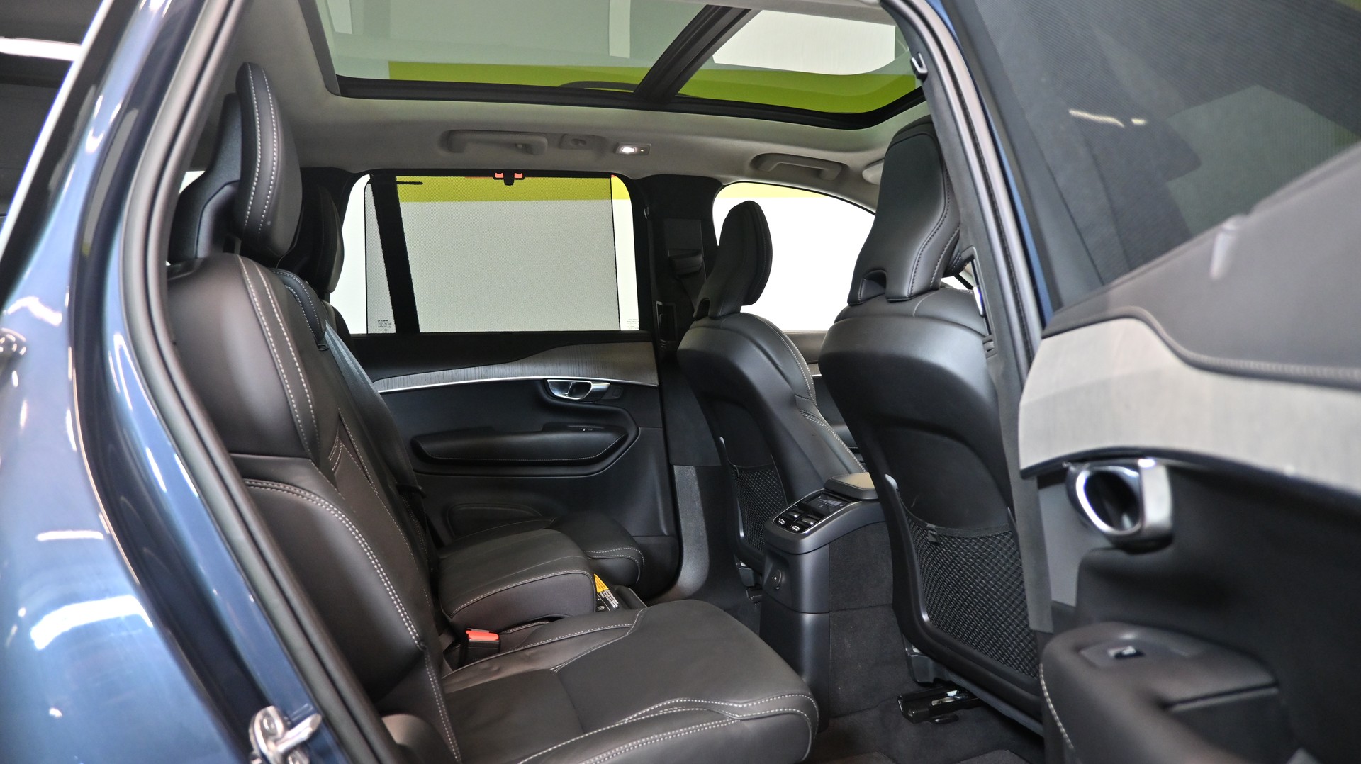 VOLVO XC90 T8 eAWD PluginHybrid Ultimate Dark Geartronic-image-6