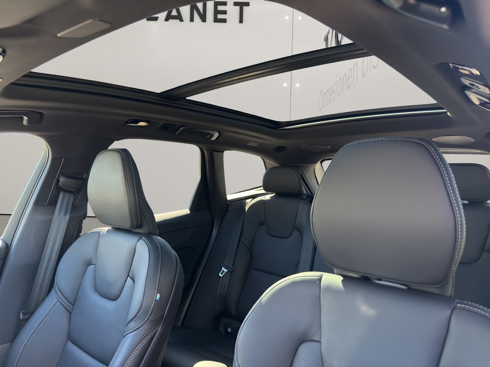 VOLVO XC60 2.0 T8 TE Black Edition eAWD-image-10