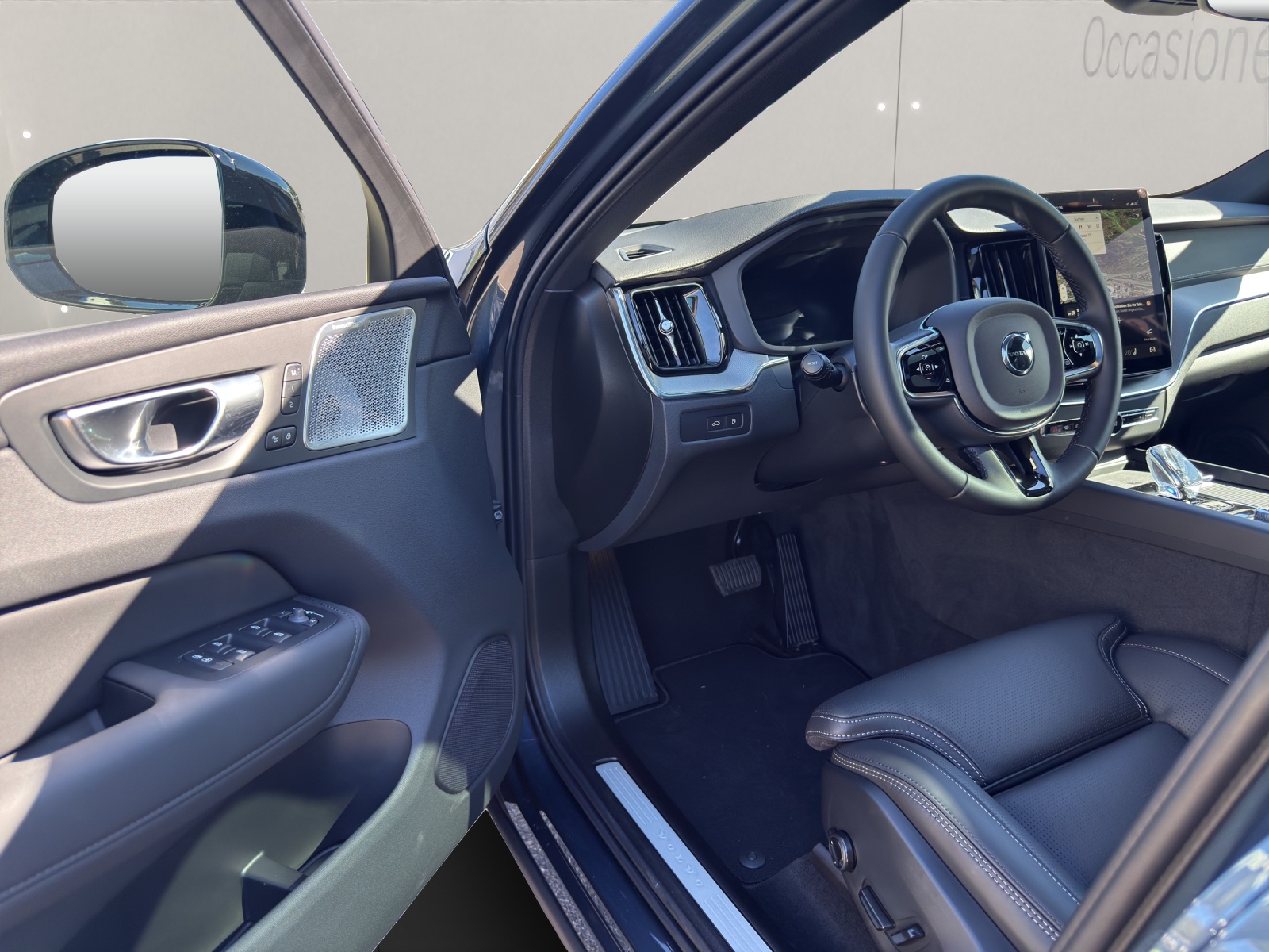VOLVO XC60 2.0 T8 TE Black Edition eAWD-image-7