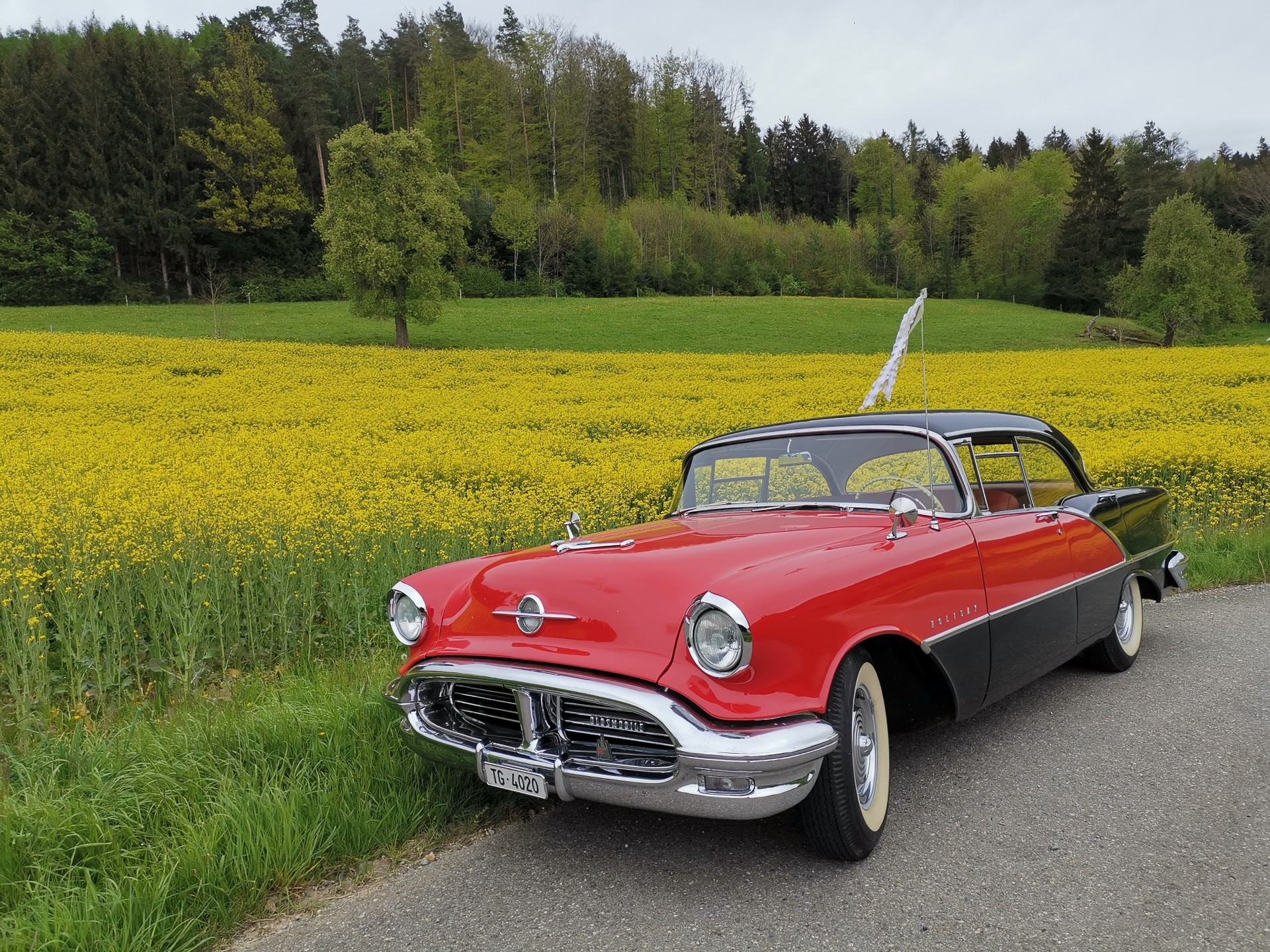 OLDSMOBILE DHS Super 88 GM Biel Schweiz-image-4