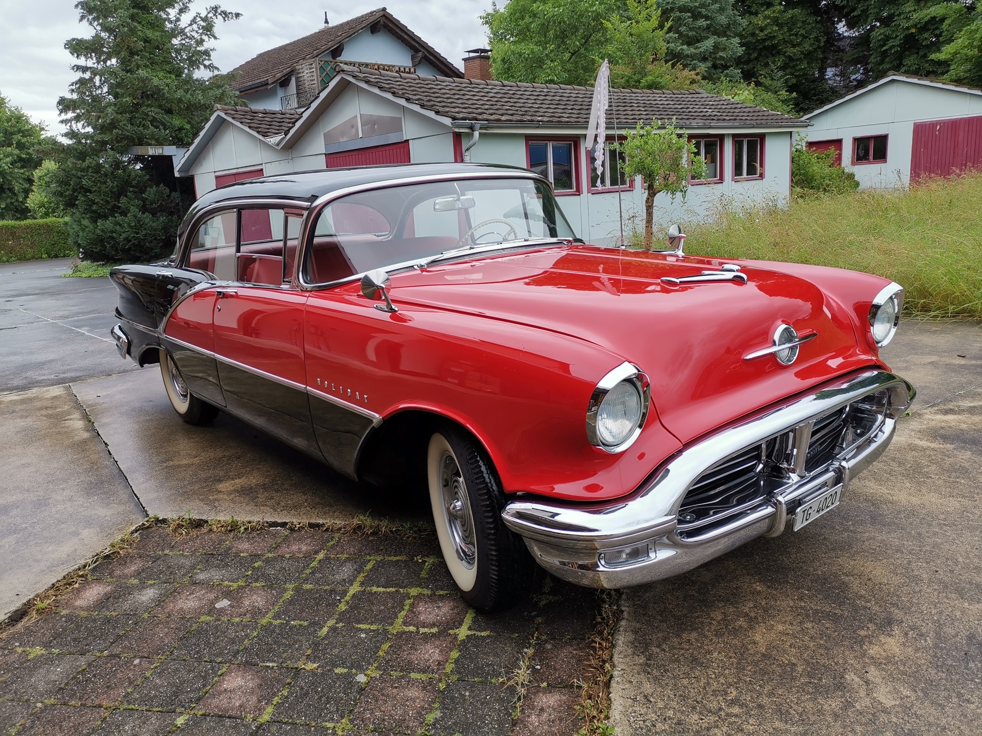 OLDSMOBILE DHS Super 88 GM Biel Schweiz-image-1