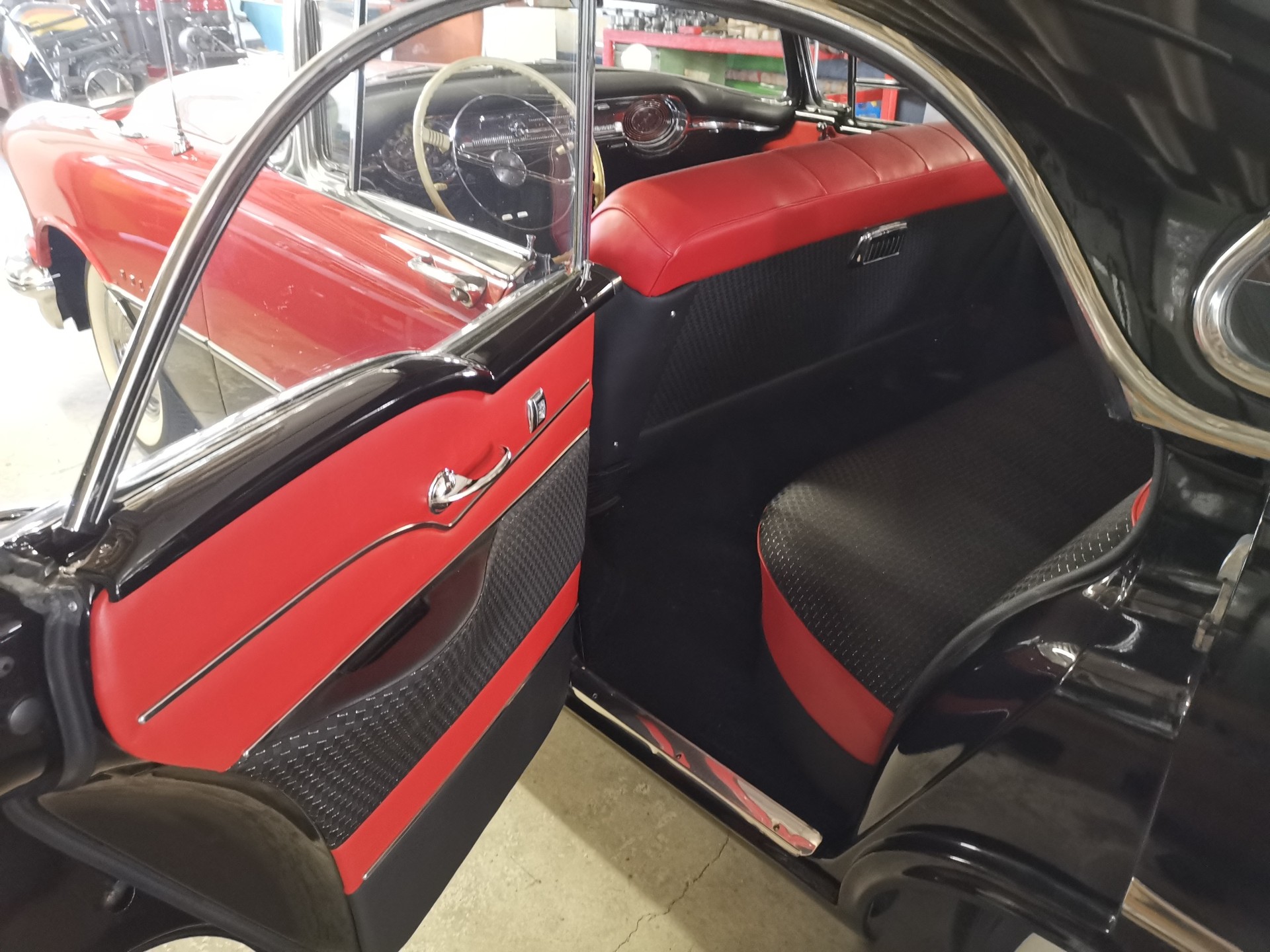OLDSMOBILE DHS Super 88 GM Biel Schweiz-image-13