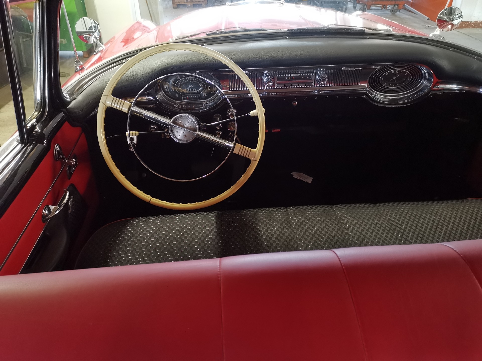 OLDSMOBILE DHS Super 88 GM Biel Schweiz-image-12