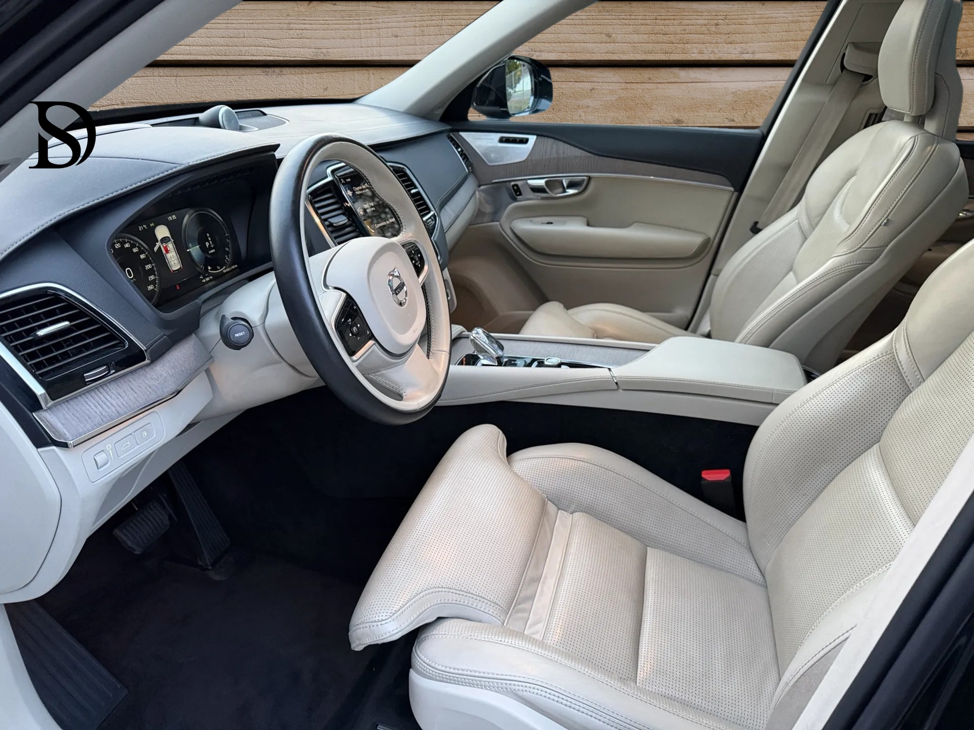 VOLVO XC90 T8 eAWD Inscription Geartronic-image-10
