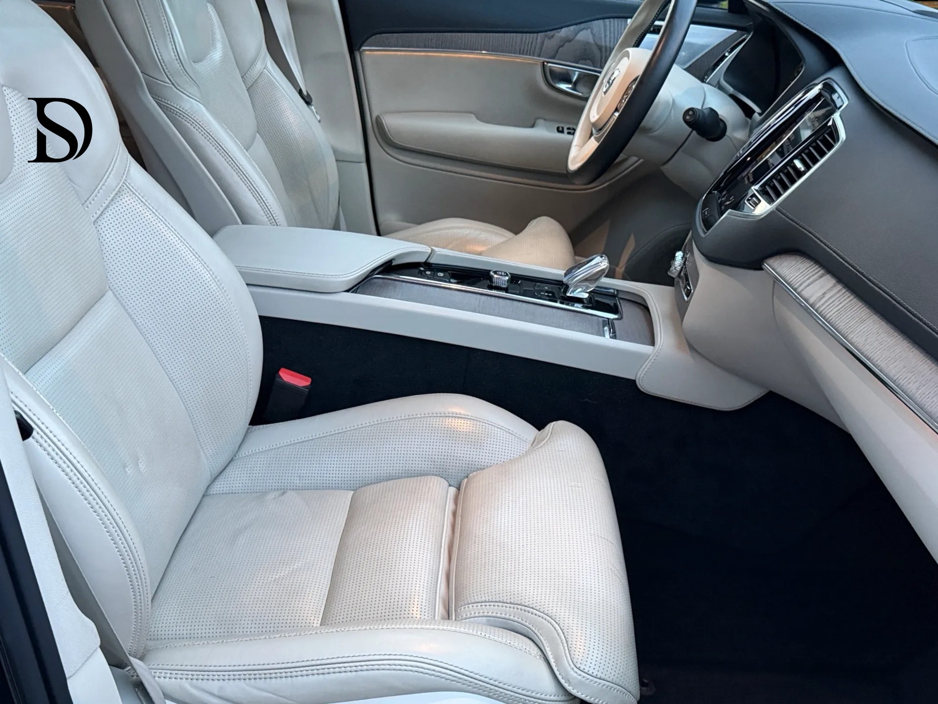 VOLVO XC90 T8 eAWD Inscription Geartronic-image-15