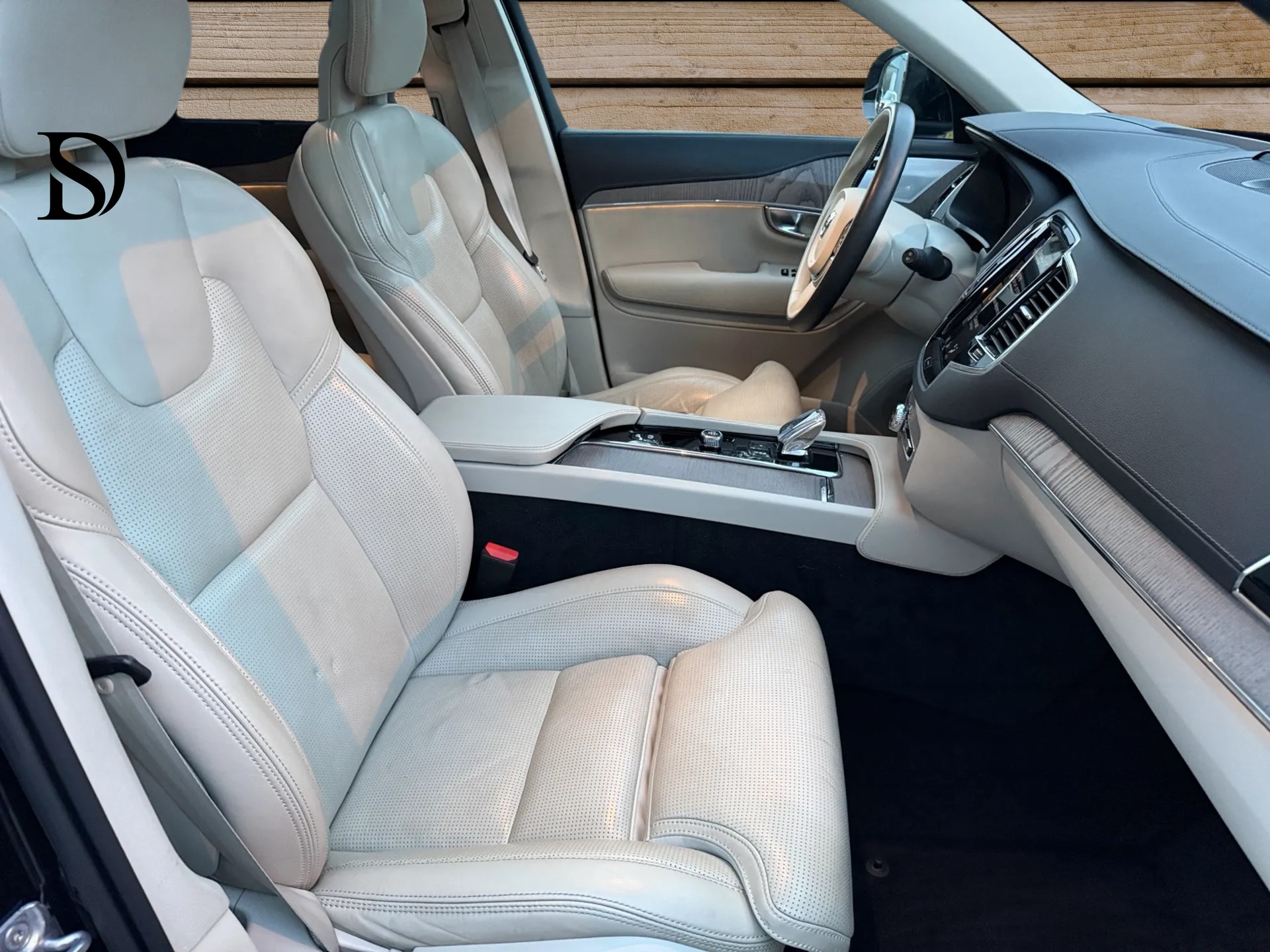 VOLVO XC90 T8 eAWD Inscription Geartronic-image-17