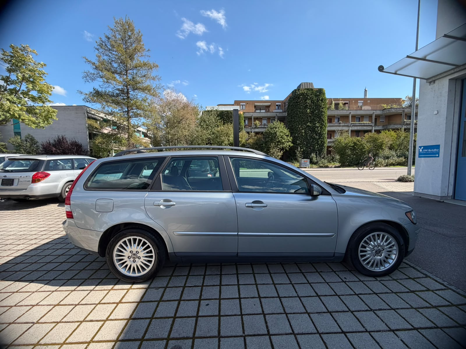 VOLVO V50 2.0D Momentum-image-4