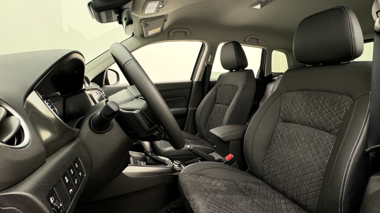 SUZUKI Vitara 1.4 Boosterjet Compact Top 4x4 Hybrid Automatic-image-4