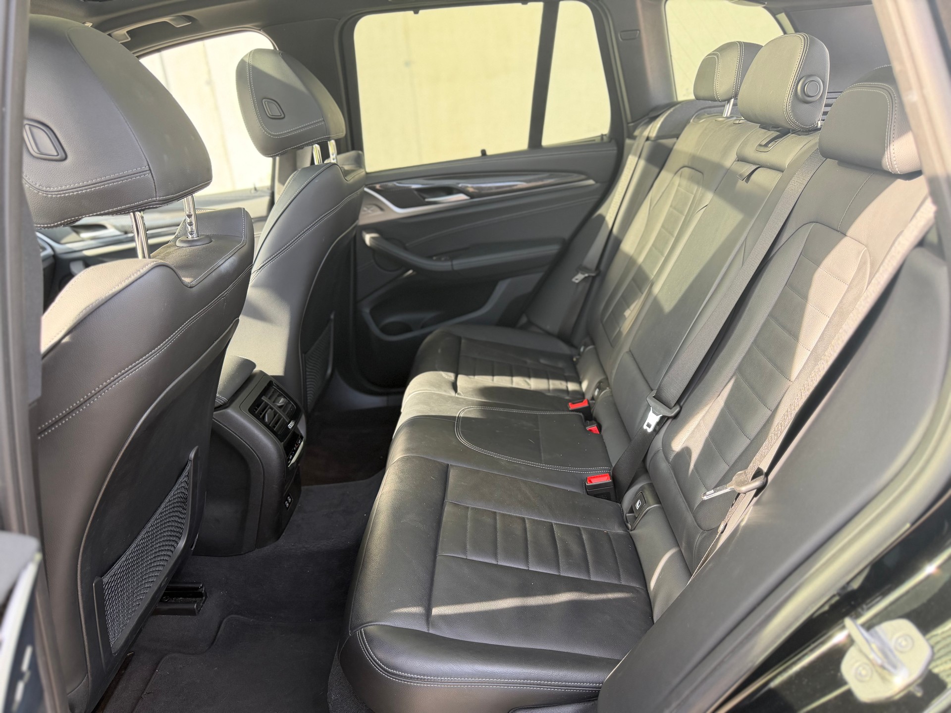BMW M40i-image-11