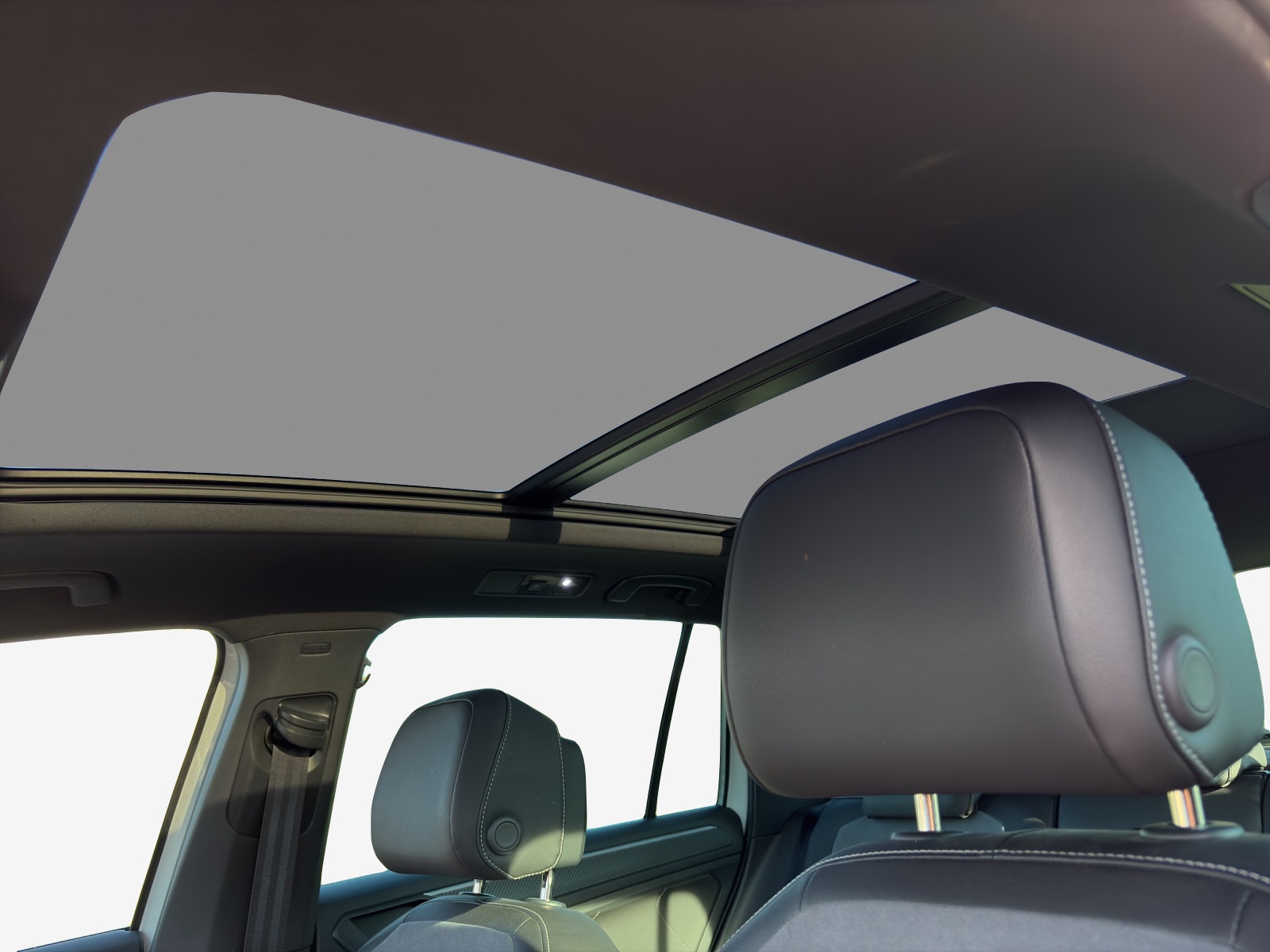 VW Tiguan 1.4TSI PHEV R-Line DSG-image-15