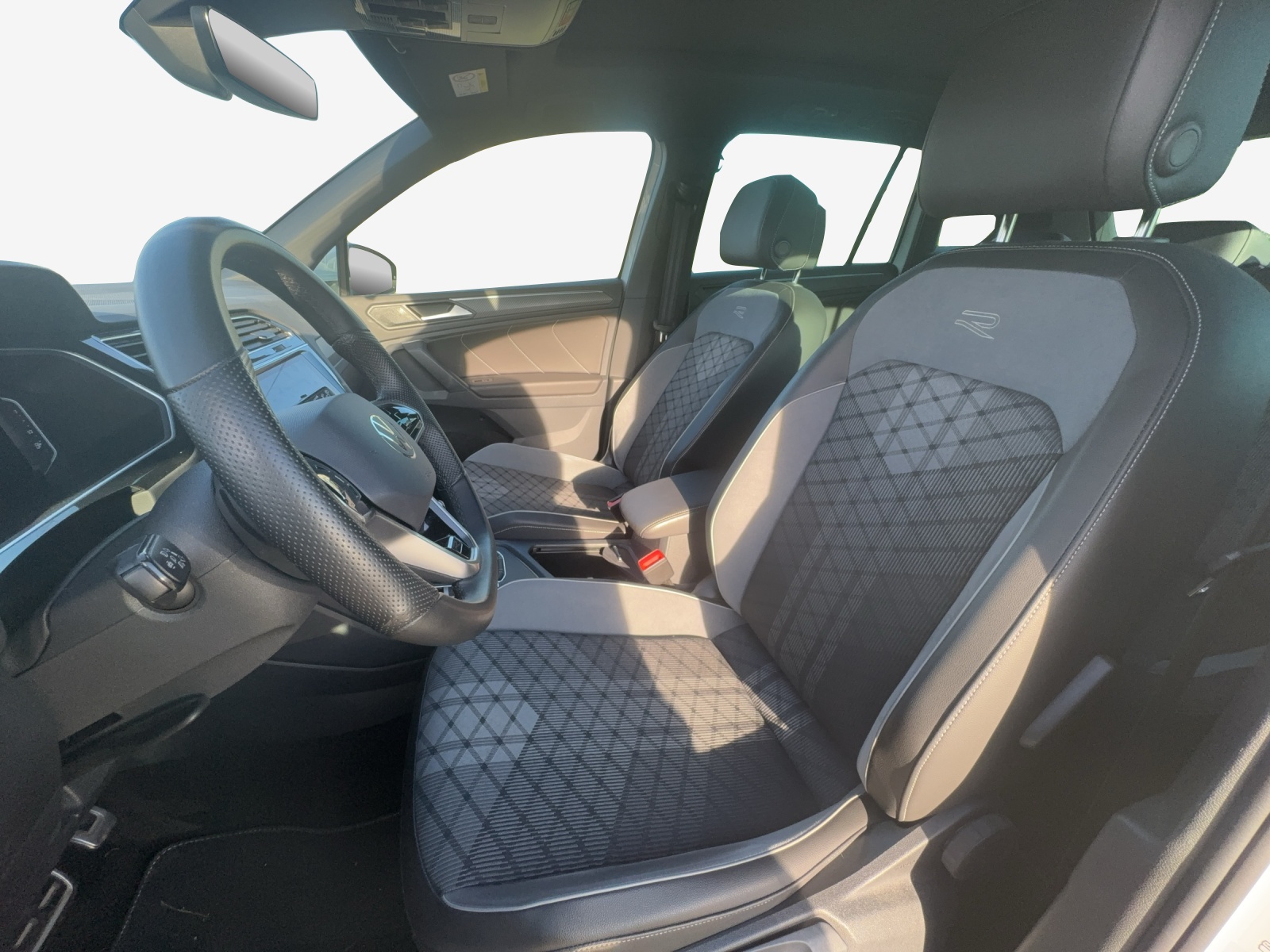 VW Tiguan 1.4TSI PHEV R-Line DSG-image-7