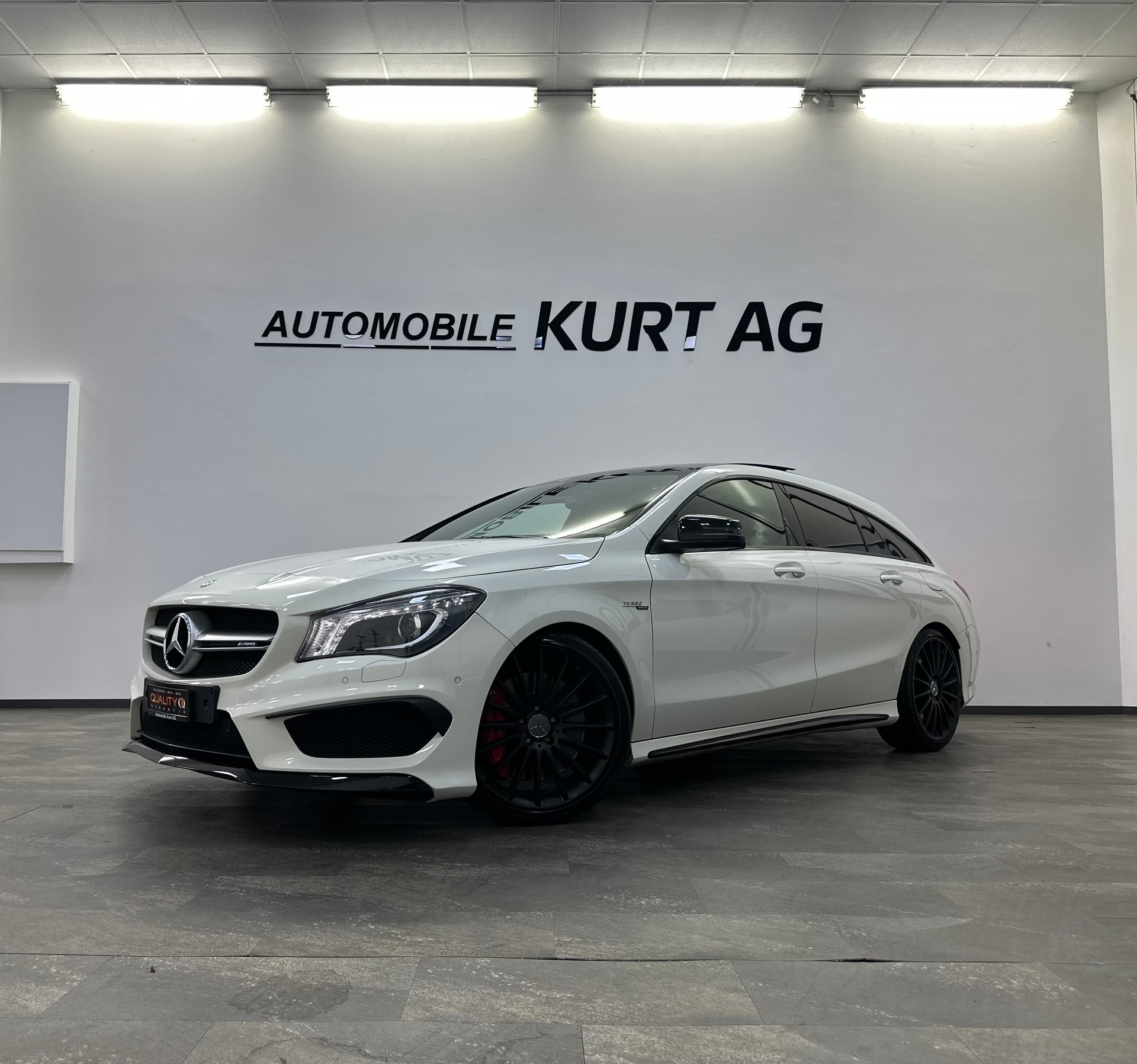 MERCEDES-BENZ CLA Shooting Brake 45 AMG 4Matic Speedshift-image-1