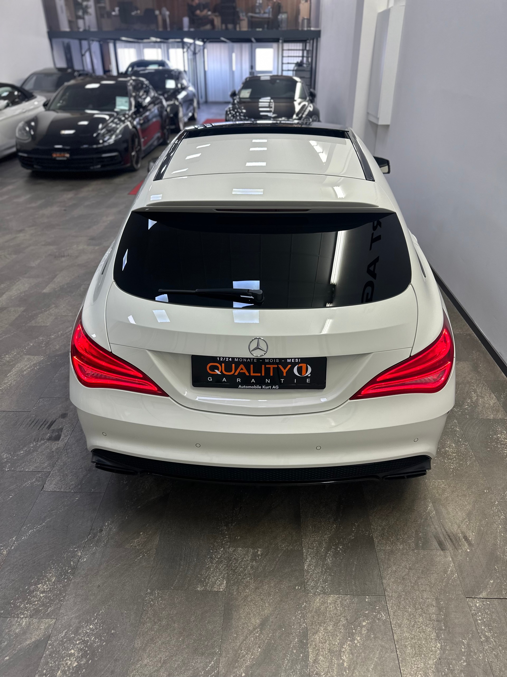 MERCEDES-BENZ CLA Shooting Brake 45 AMG 4Matic Speedshift-image-4