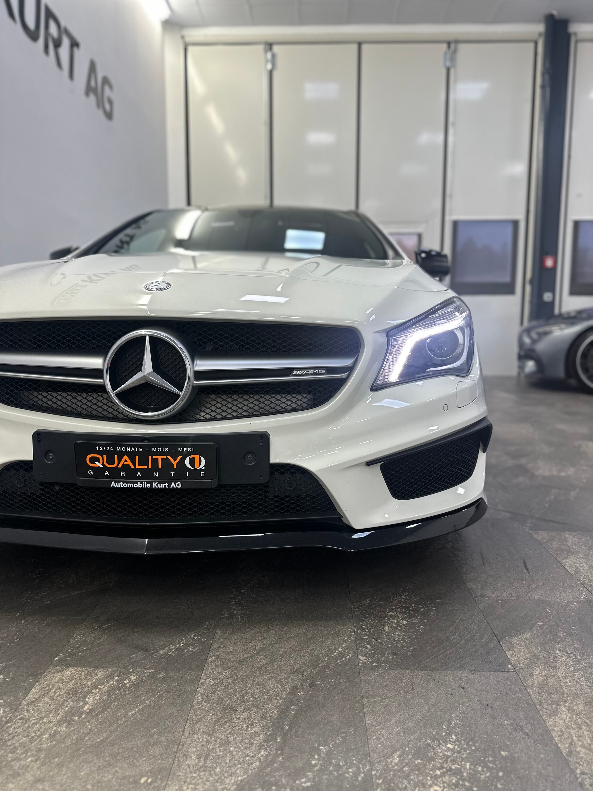 MERCEDES-BENZ CLA Shooting Brake 45 AMG 4Matic Speedshift-image-7