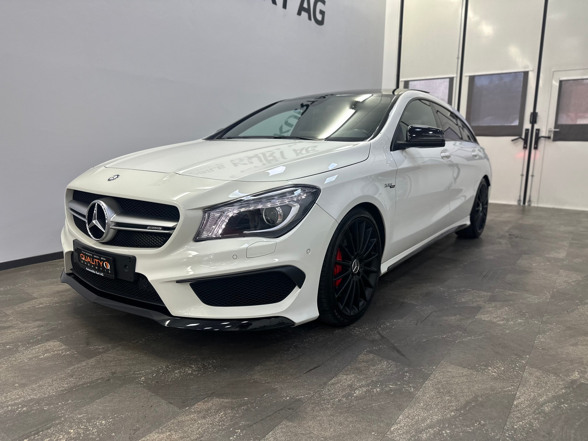 MERCEDES-BENZ CLA Shooting Brake 45 AMG 4Matic Speedshift-image-5