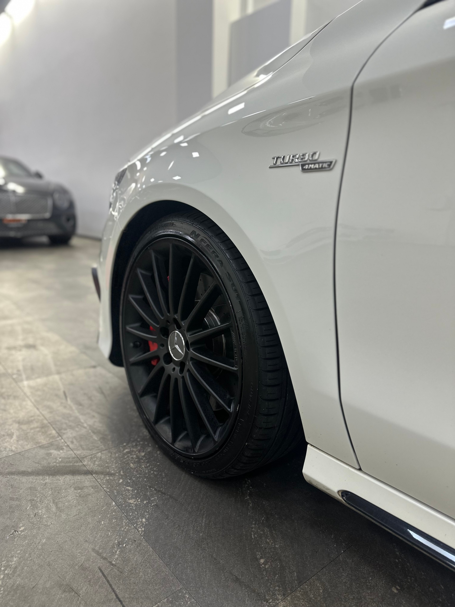 MERCEDES-BENZ CLA Shooting Brake 45 AMG 4Matic Speedshift-image-8