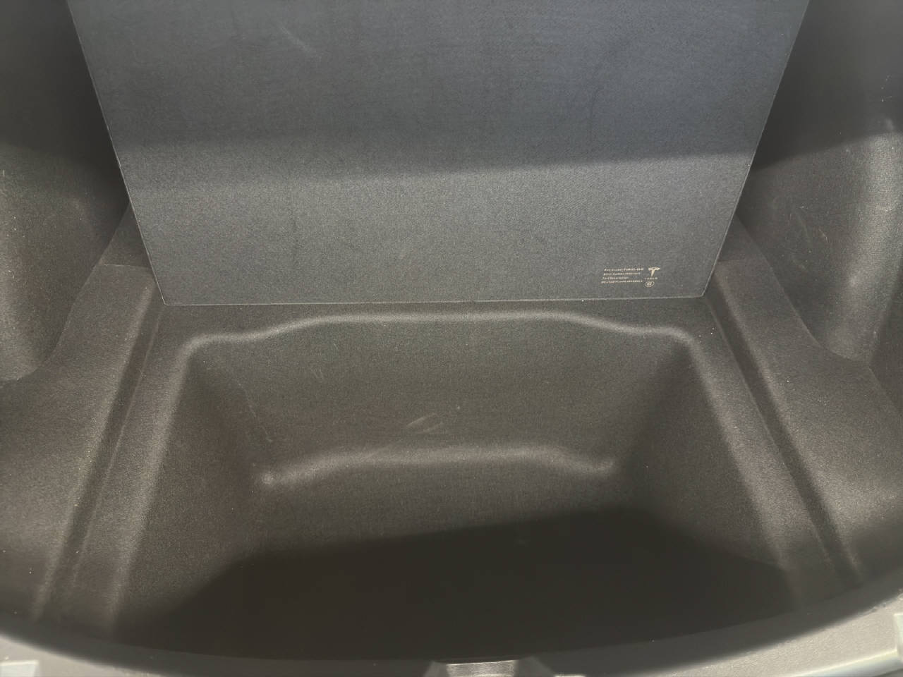 TESLA Model 3 Long Range D-image-14