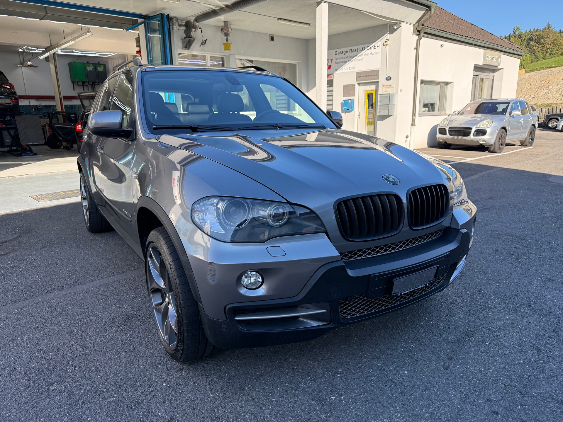 BMW X5-image-0