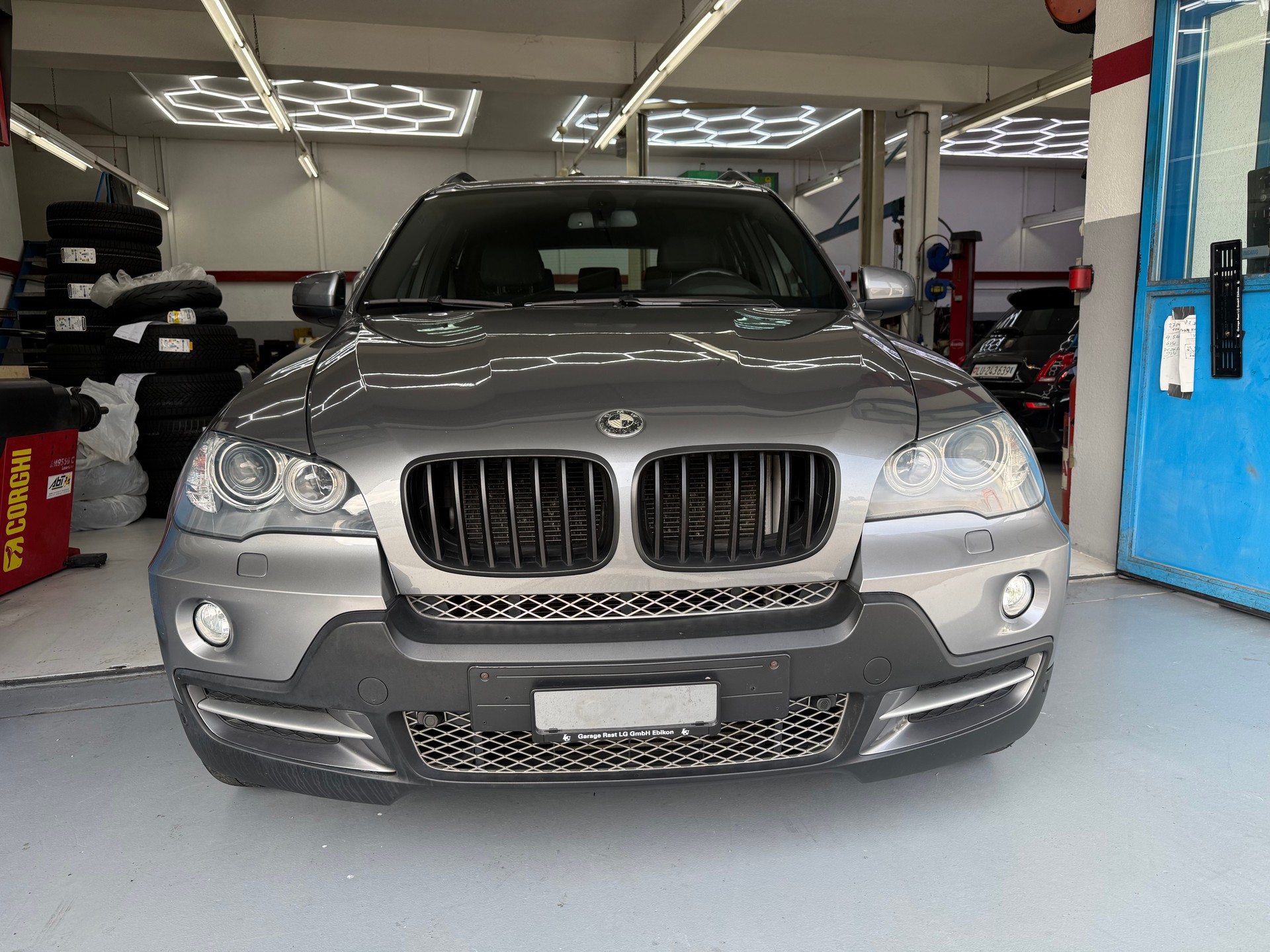 BMW X5-image-1