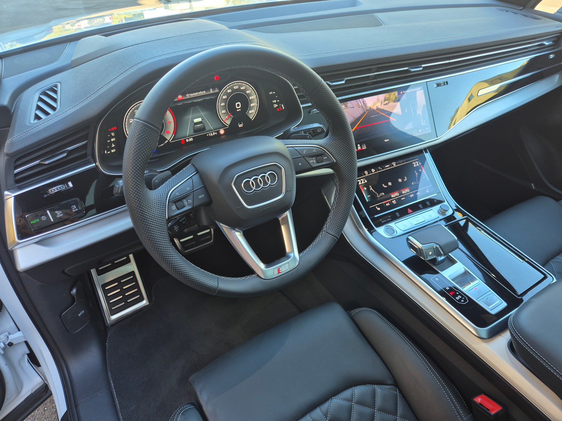AUDI Q7 SUV TFSI quattro 250 kW S line tiptronic-image-14