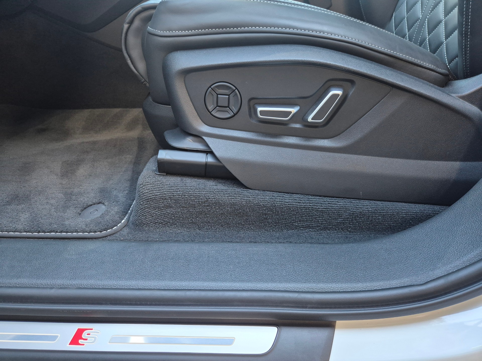 AUDI Q7 SUV TFSI quattro 250 kW S line tiptronic-image-13