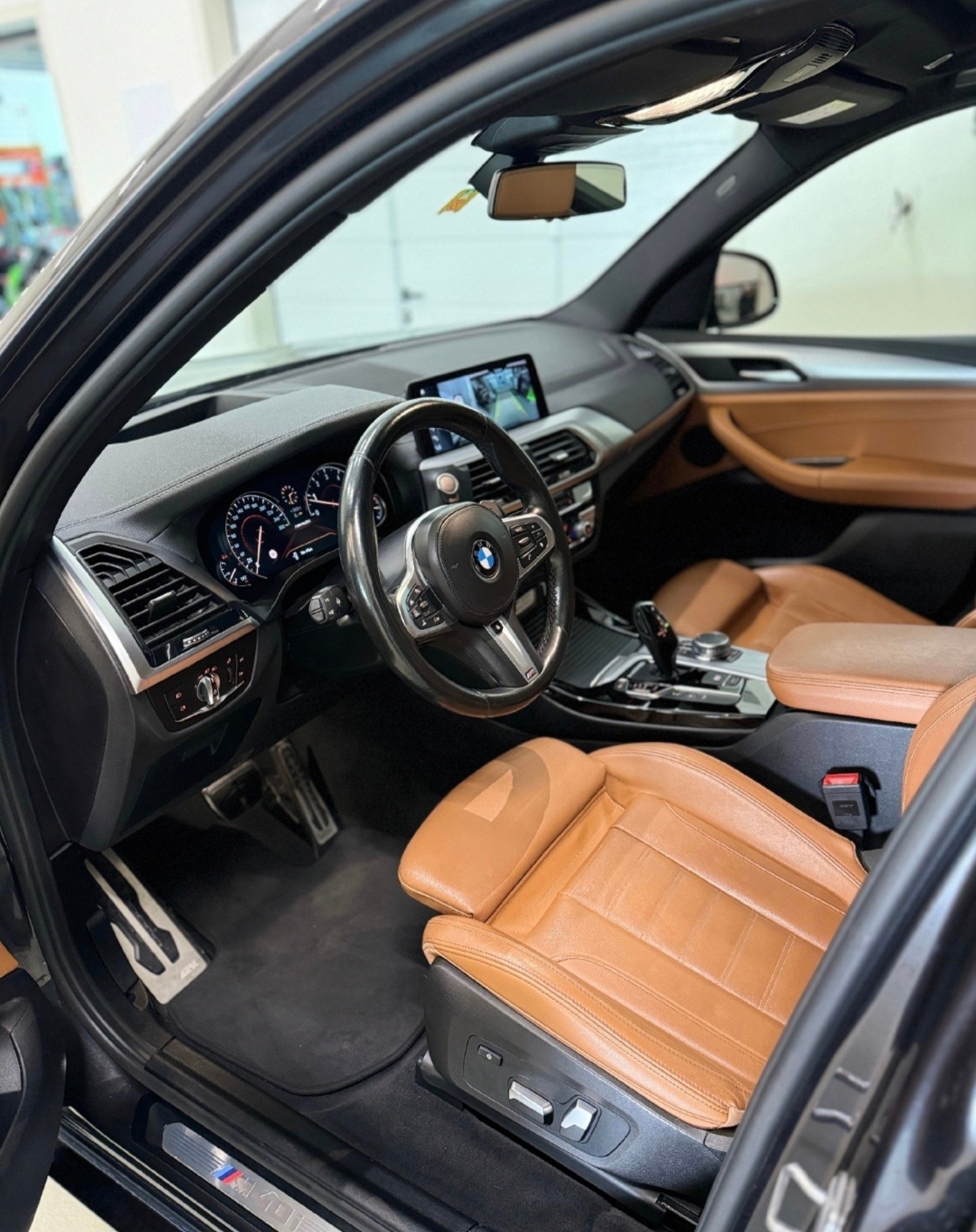 BMW M40i-image-1