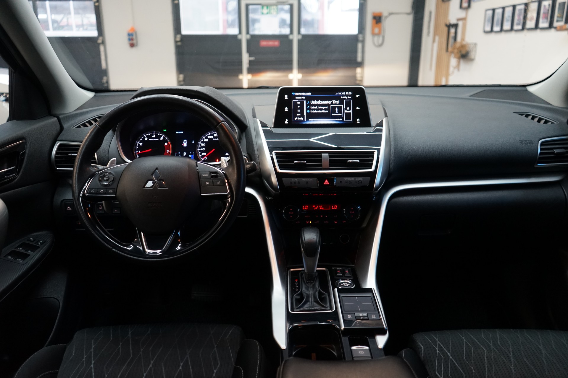 MITSUBISHI Eclipse Cross 1.5 T-Mivec Value 4WD CVT-image-6
