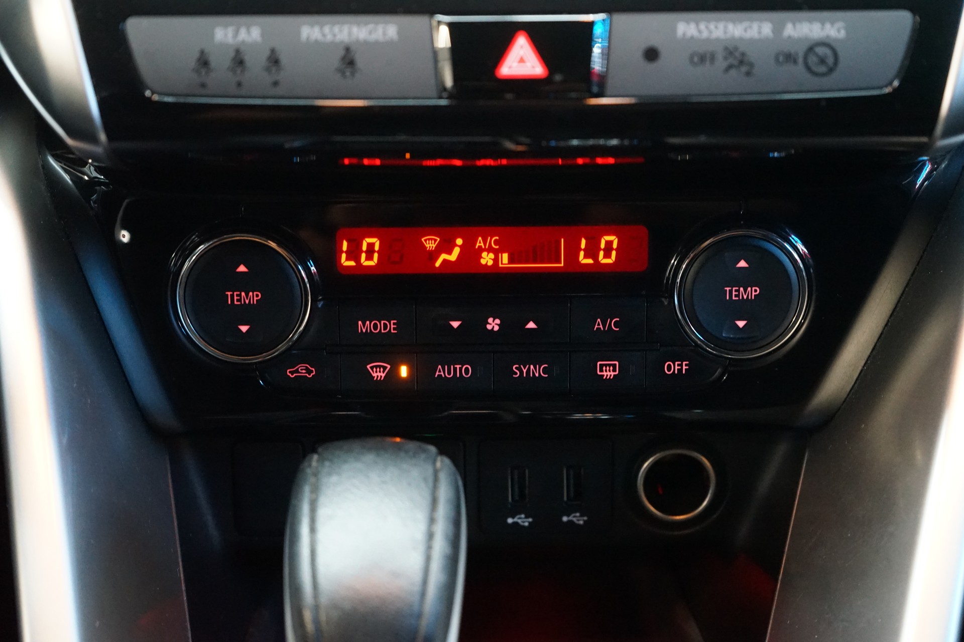 MITSUBISHI Eclipse Cross 1.5 T-Mivec Value 4WD CVT-image-12