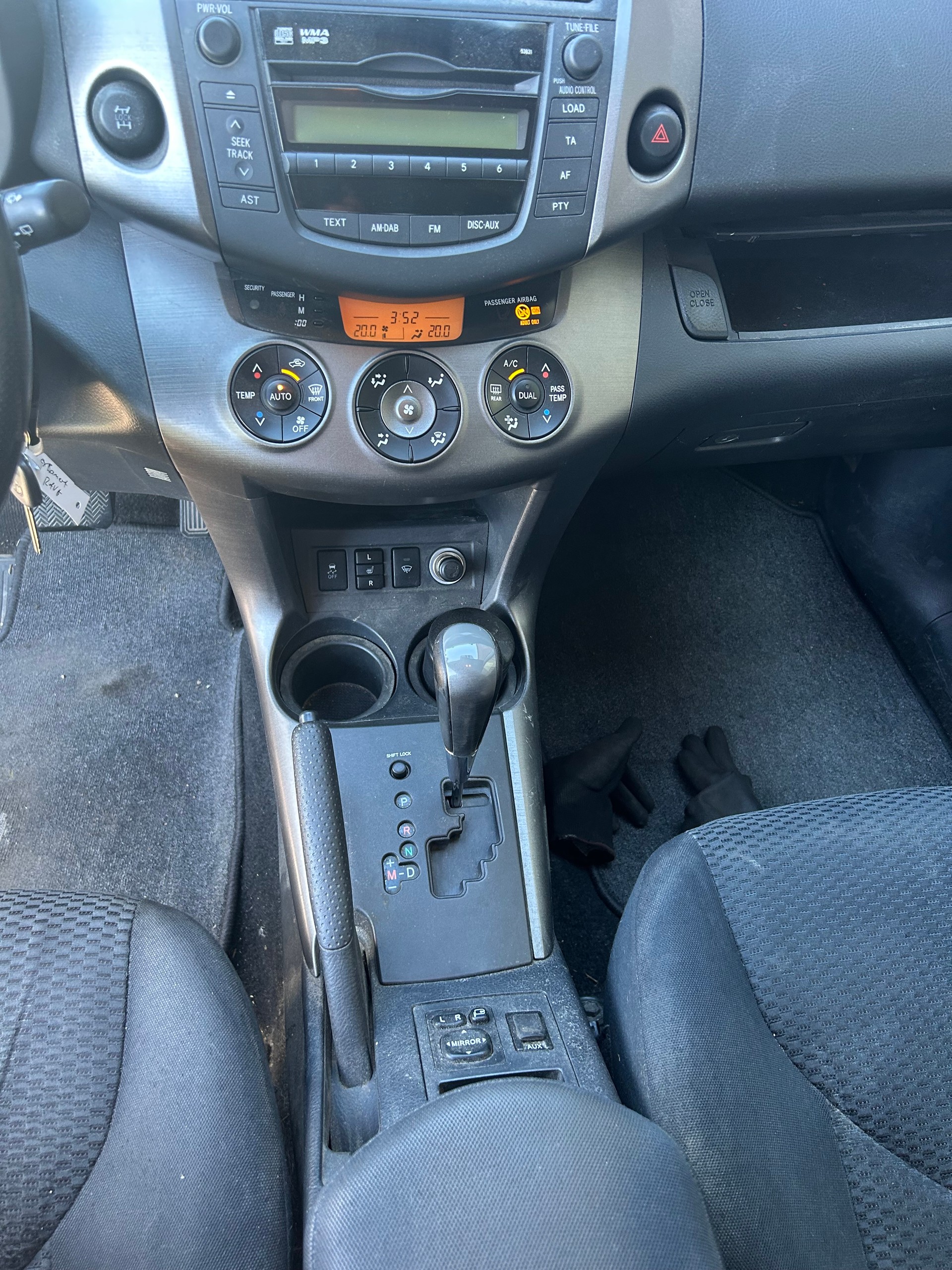 TOYOTA RAV-4 2.0 16V Linea Terra Multidrive mit MFK 10.10.2025-image-9