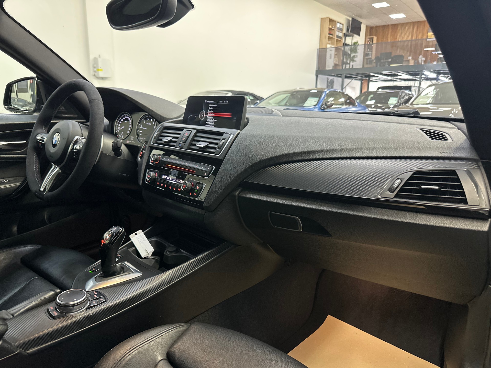 BMW M235i xDrive Steptronic-image-11