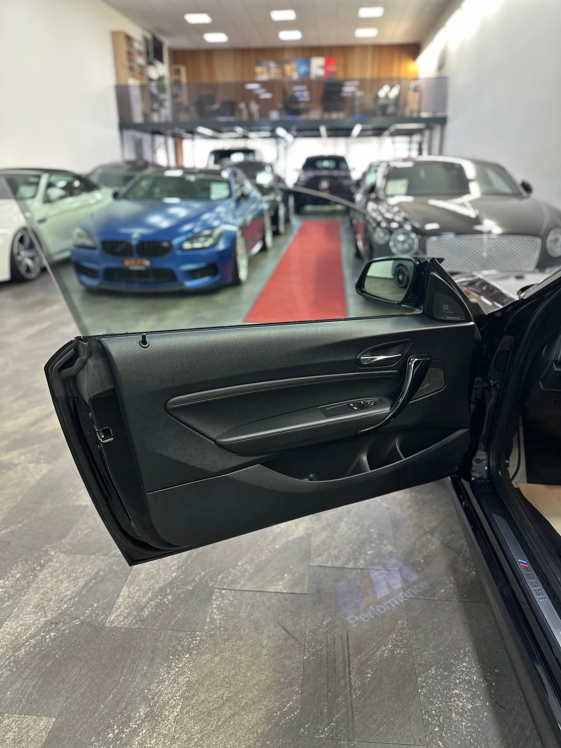BMW M235i xDrive Steptronic-image-12