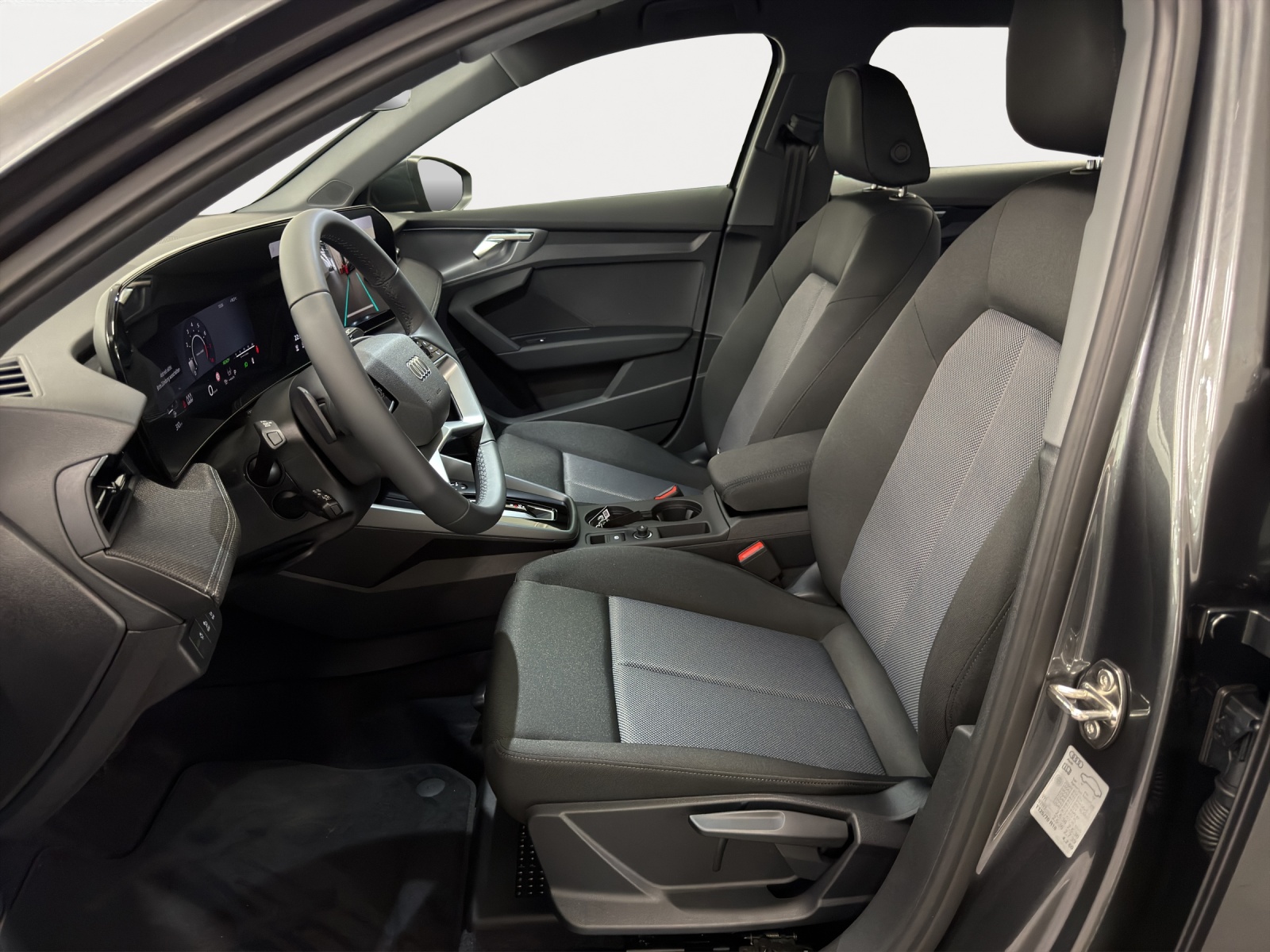 AUDI A3 Sportback TFSI 85 kW S line Ambition 116PS-image-4