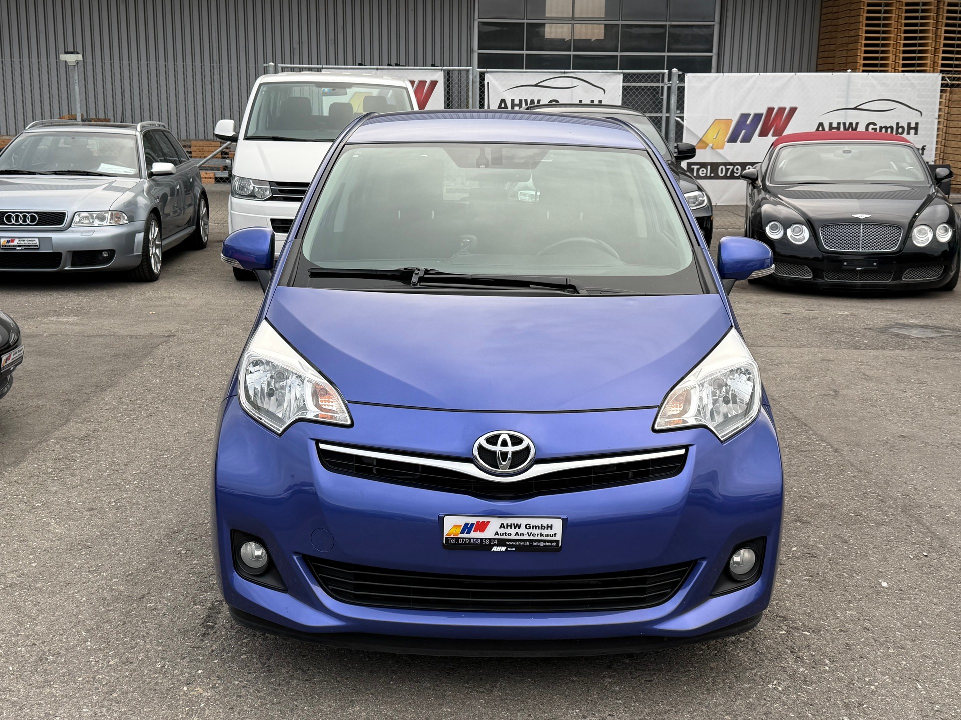 TOYOTA Verso-S 1.33 Linea Sol Multidrive S / Frisch ab MFK / 1.Hand / Rückfahrkamera / Keyless Go / AHK / Dachträger-image-1