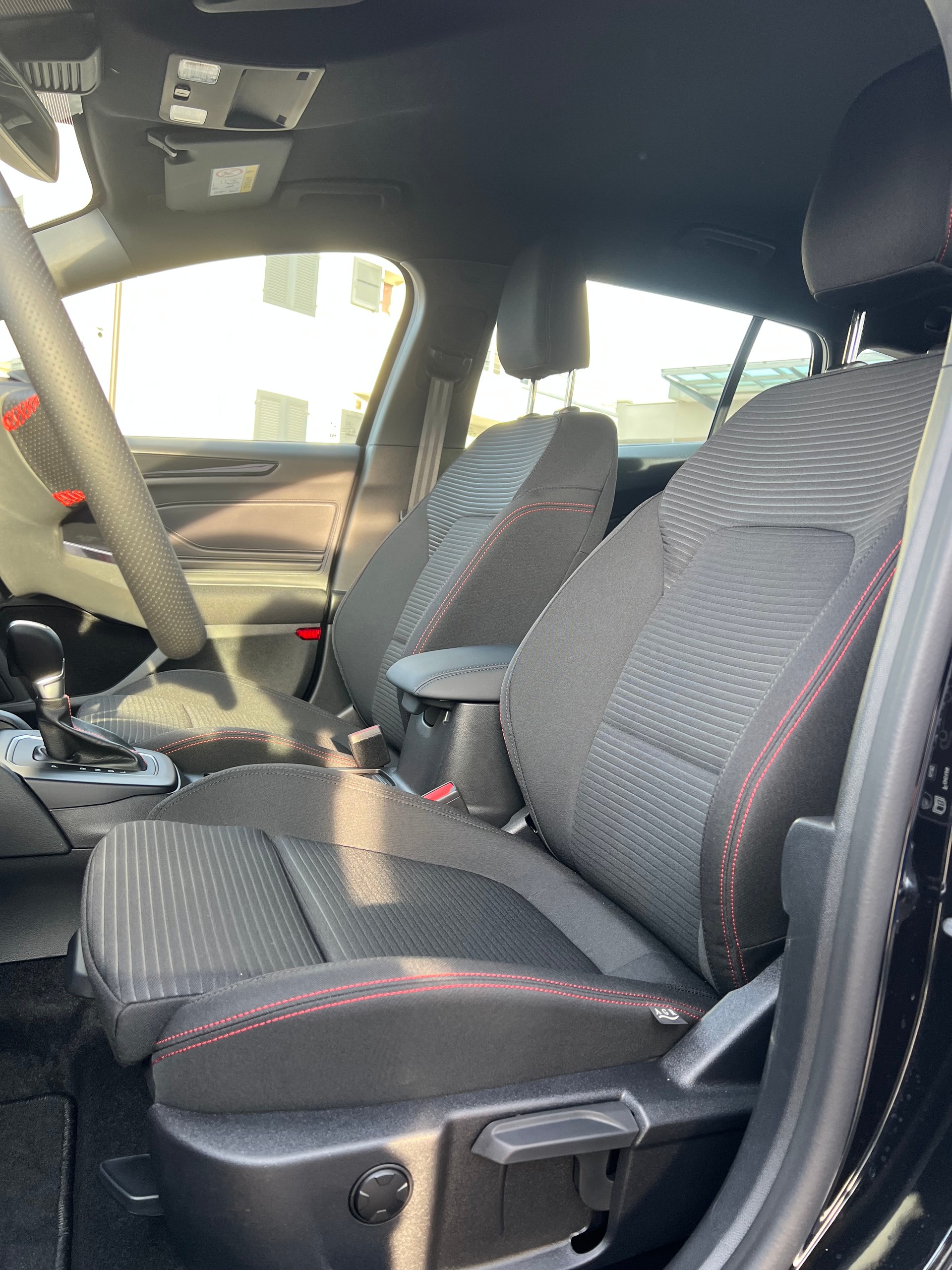 FORD Focus 1.0 MHEV ST-Line Automat-image-8
