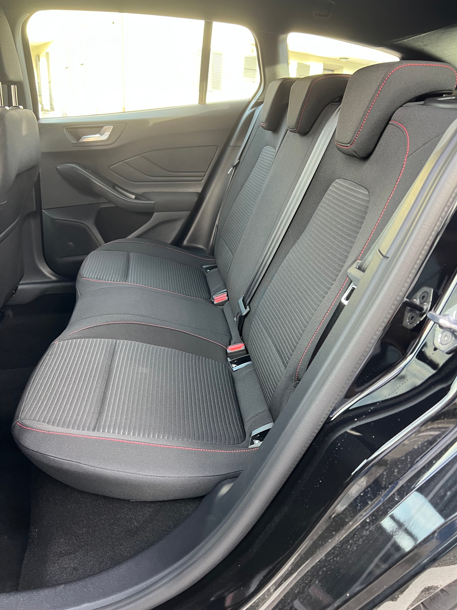 FORD Focus 1.0 MHEV ST-Line Automat-image-9