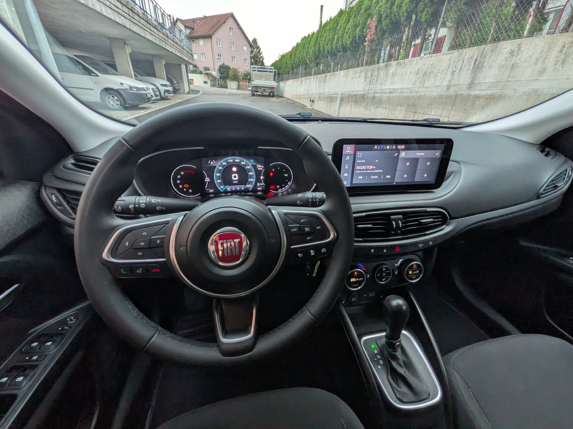 FIAT Tipo 1.5 Hybrid Station Wagon Swiss Edition-image-17