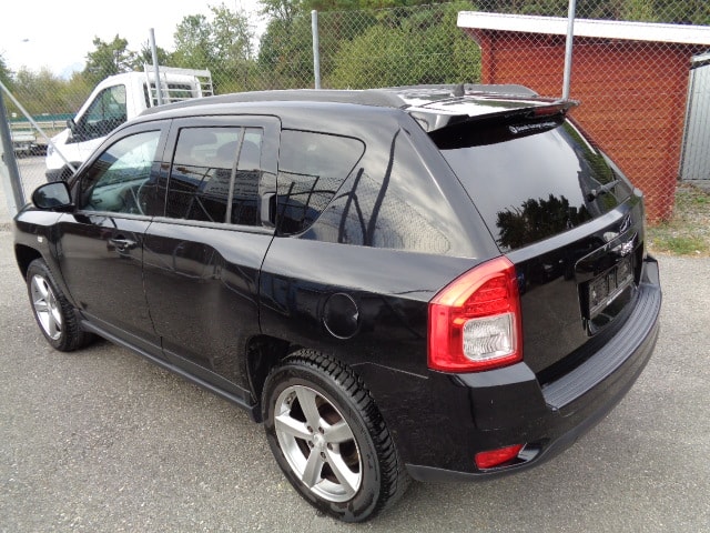 JEEP Compass 2.4 Limited CVT-image-4