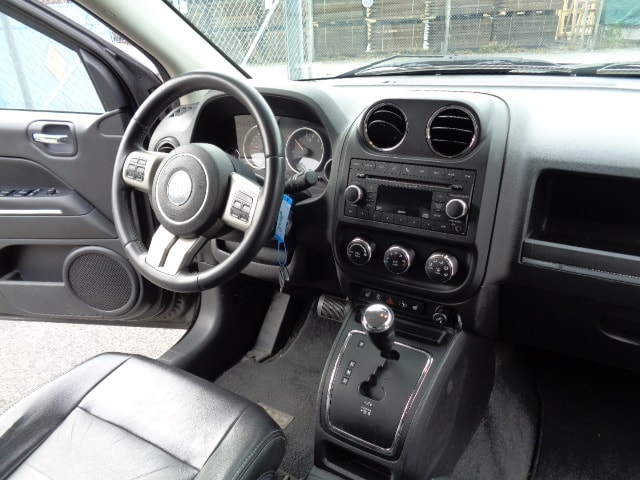 JEEP Compass 2.4 Limited CVT-image-9